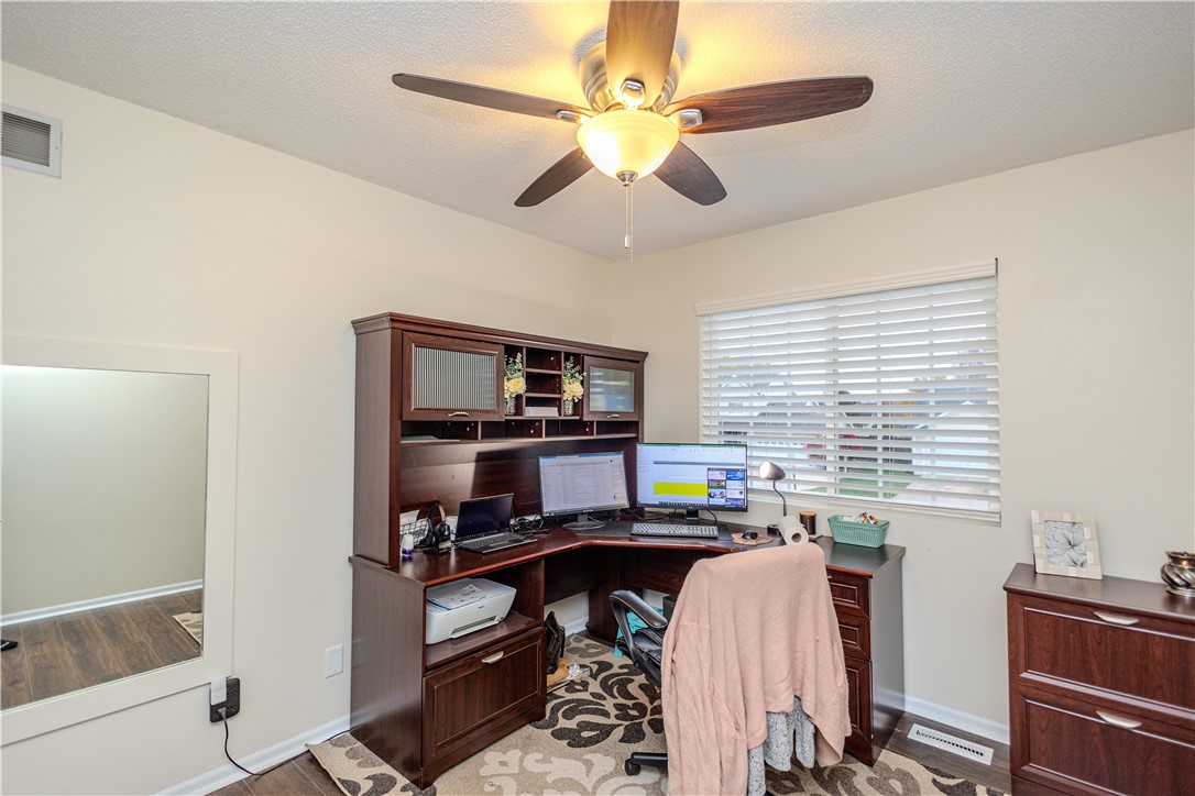 105 SE Crabapple Drive