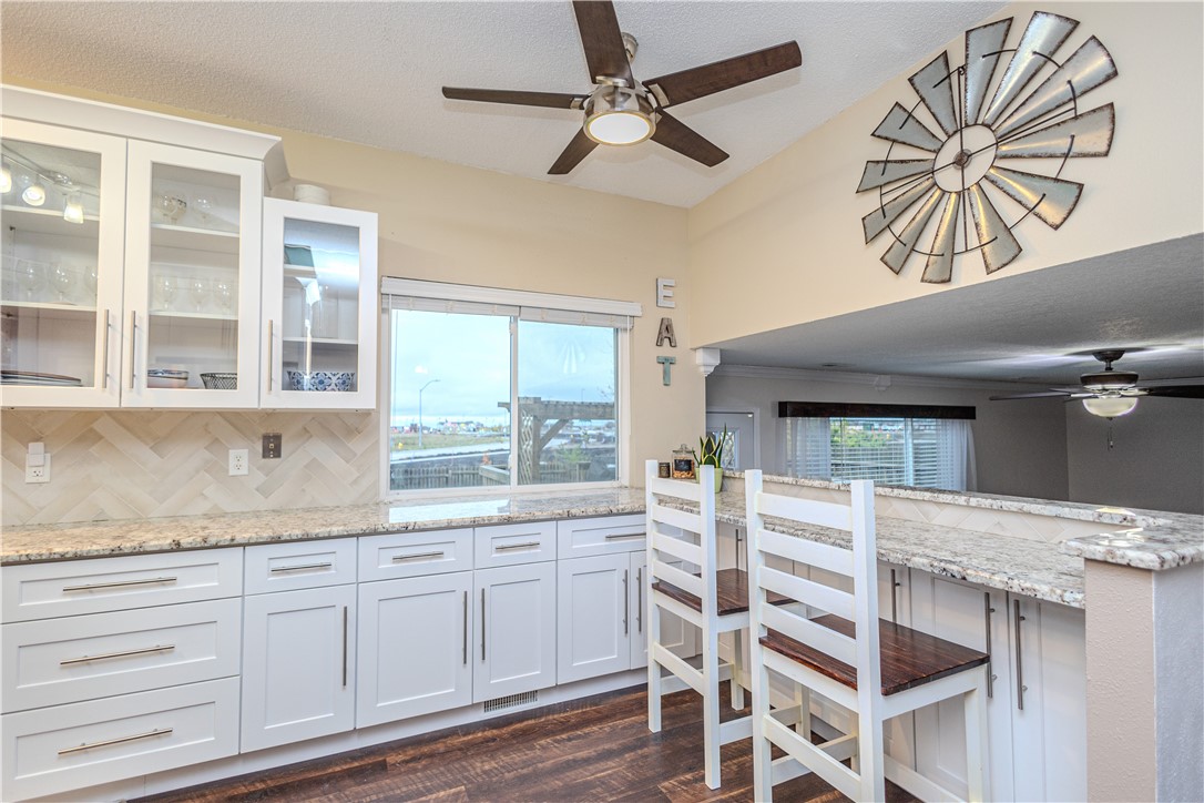 105 SE Crabapple Drive