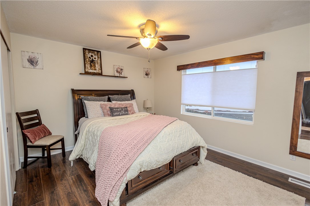 105 SE Crabapple Drive