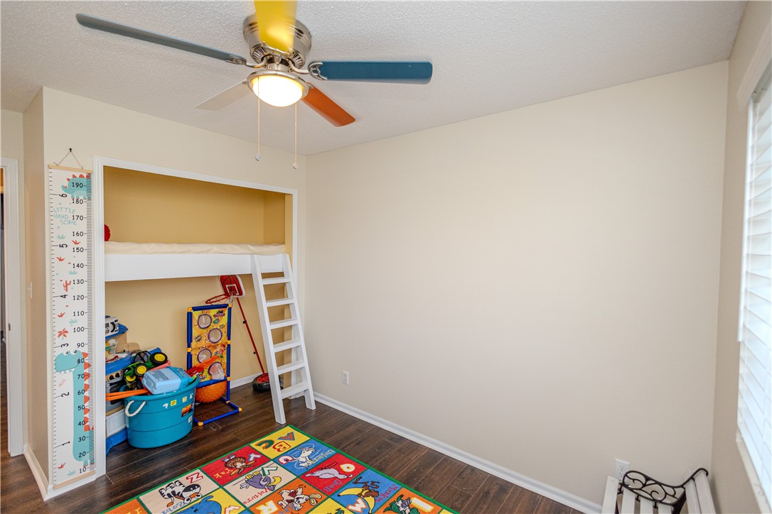 105 SE Crabapple Drive