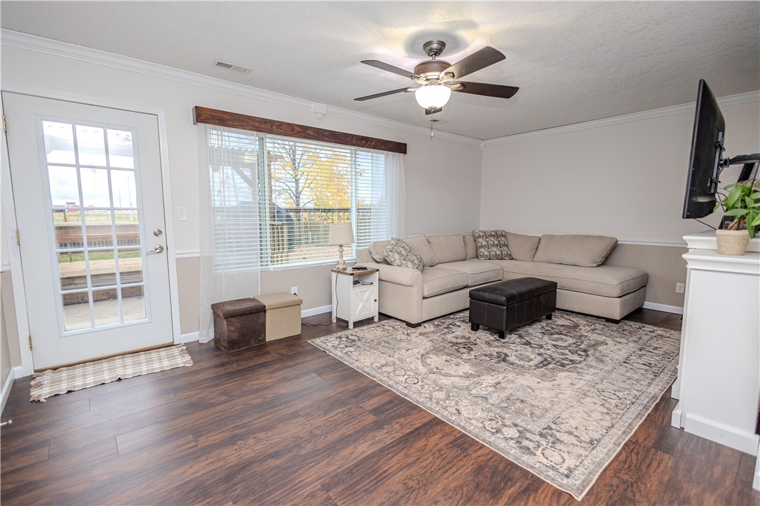 105 SE Crabapple Drive