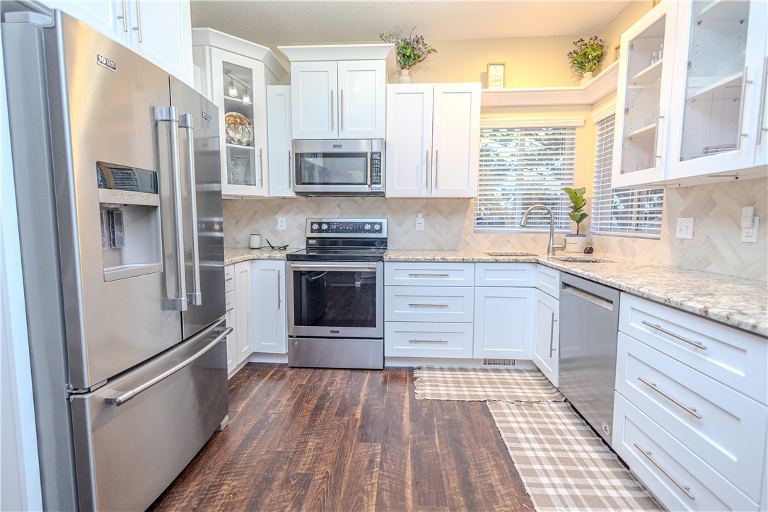 105 SE Crabapple Drive