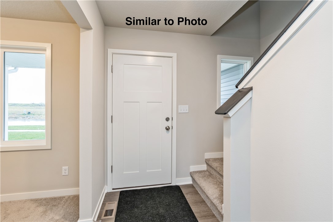 470 NW Compass Avenue