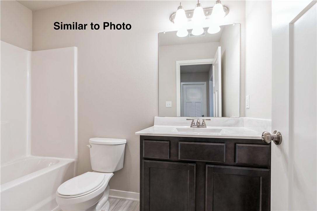 470 NW Compass Avenue