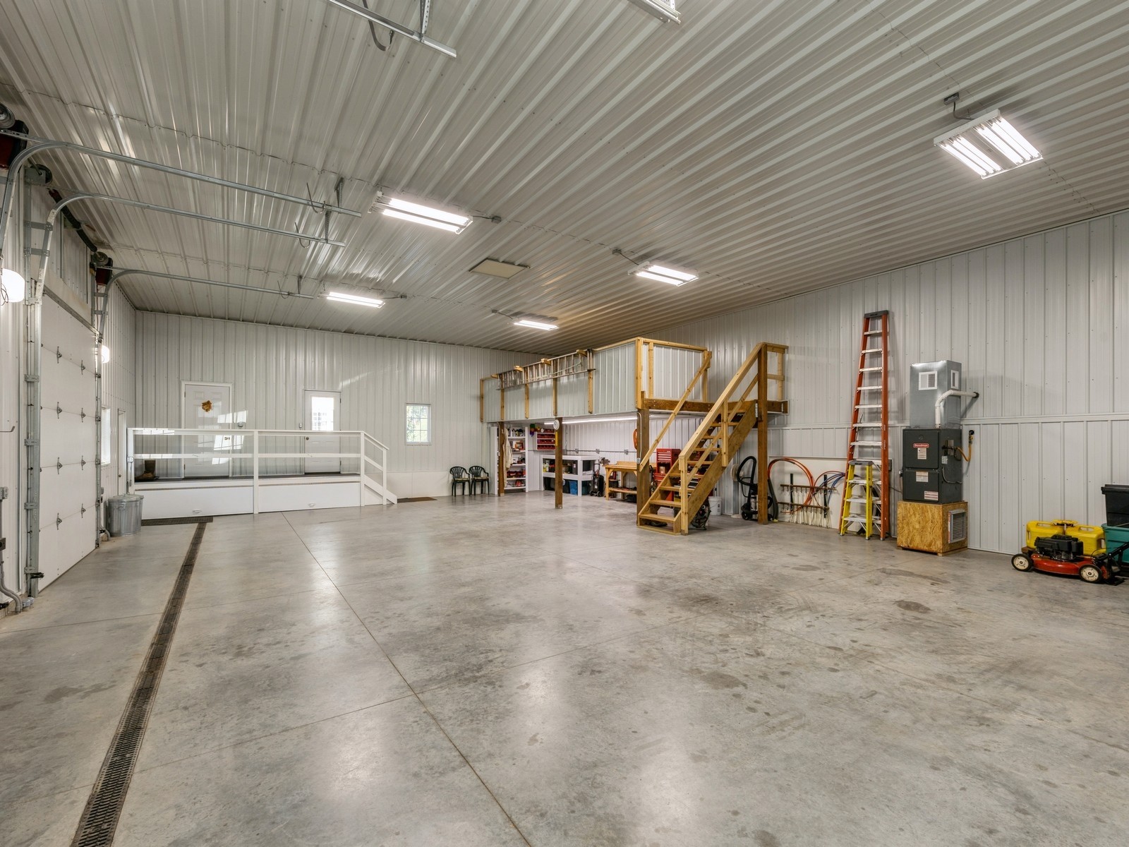 8350 E 92nd Street S