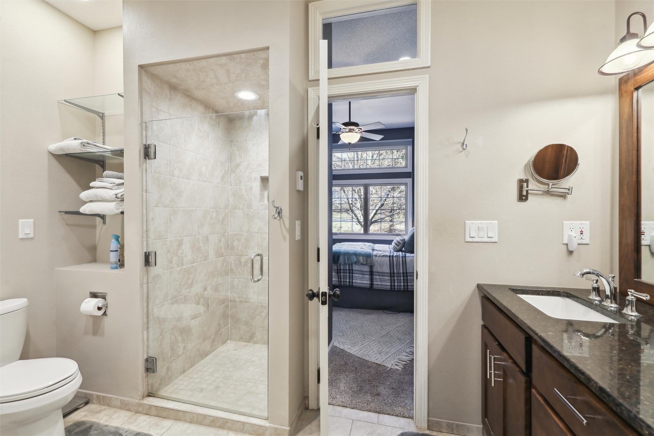 4400 Ep True Parkway 42