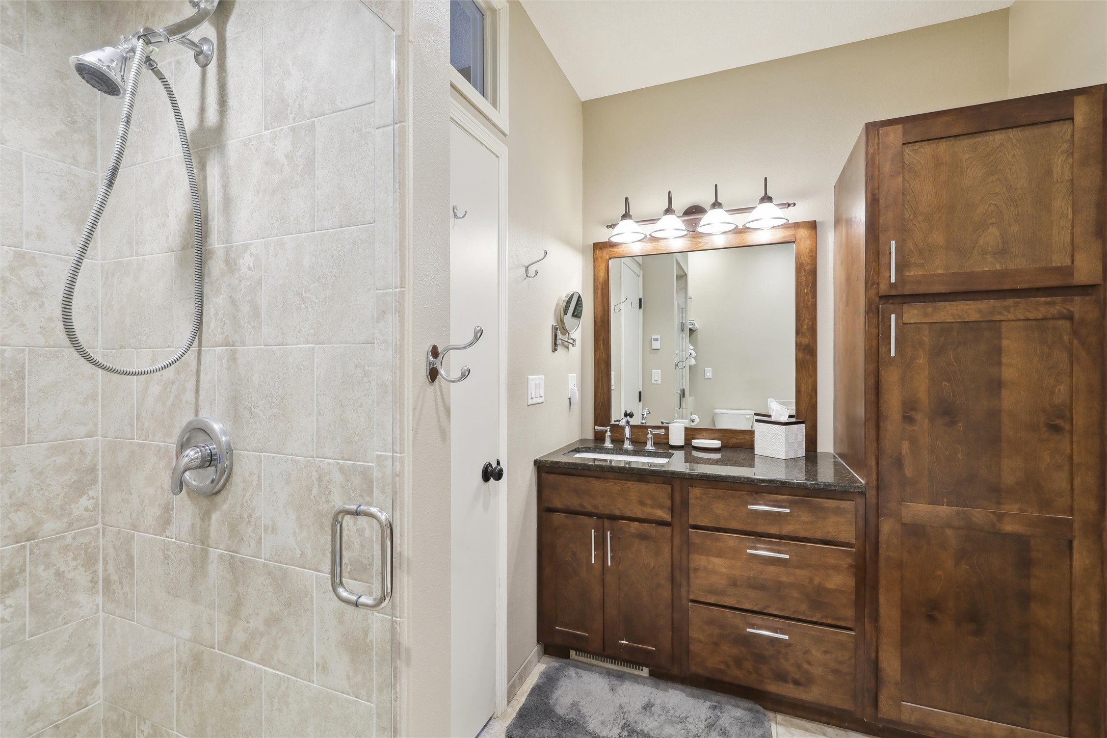 4400 Ep True Parkway 42