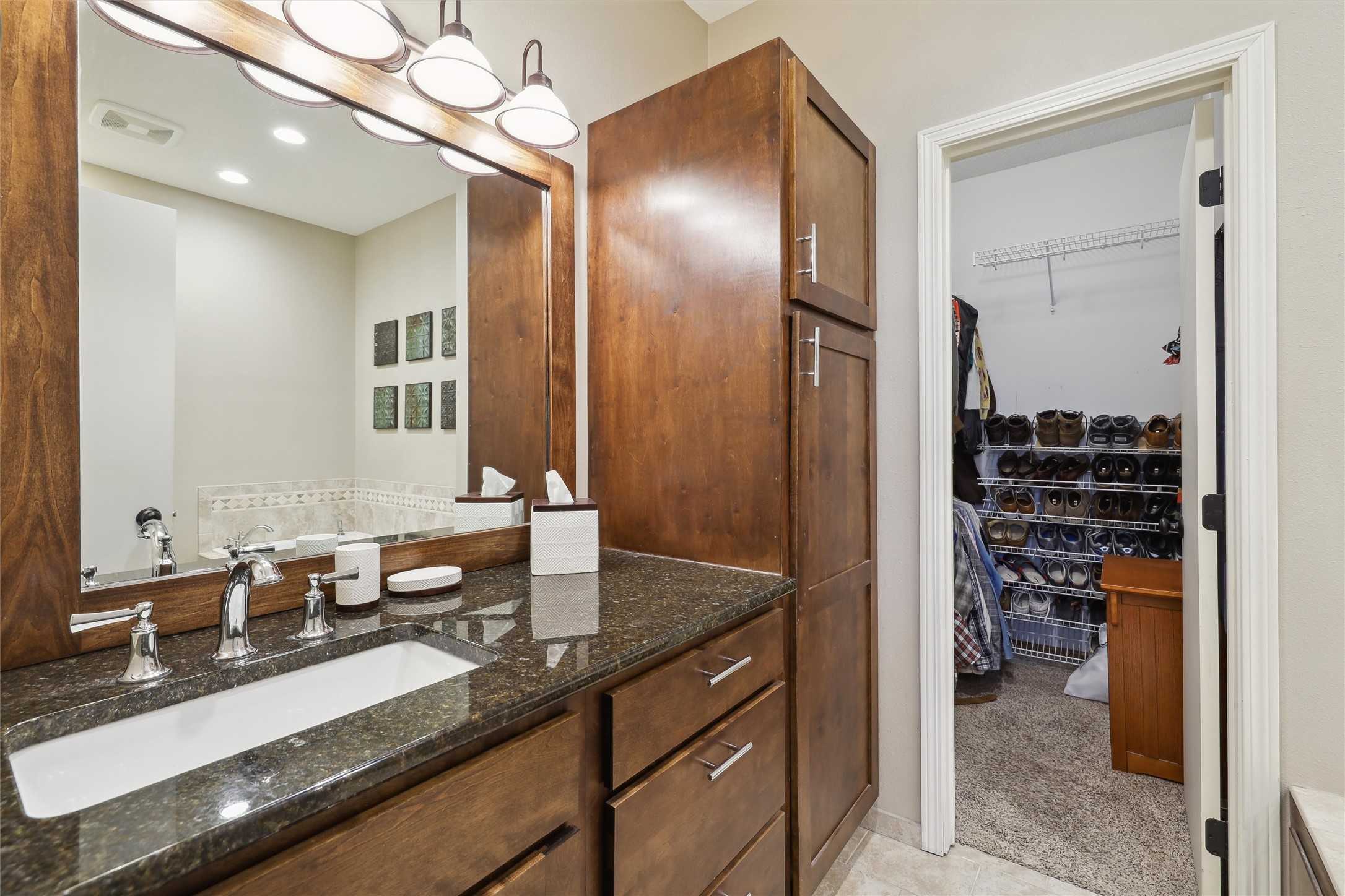 4400 Ep True Parkway 42