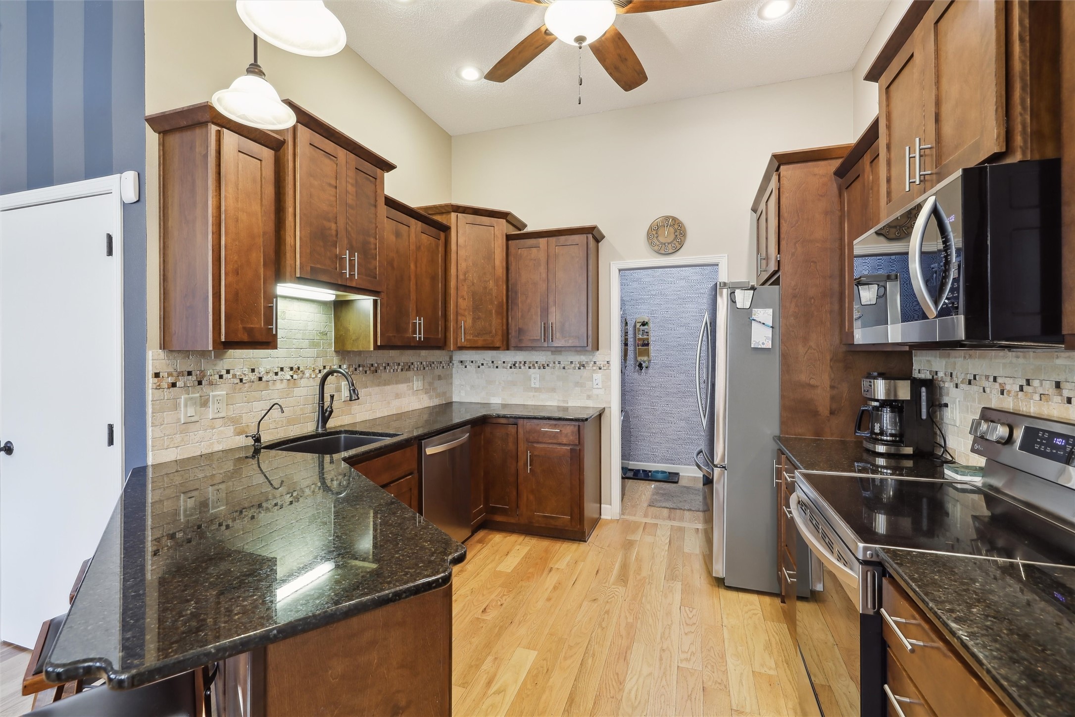 4400 Ep True Parkway 42