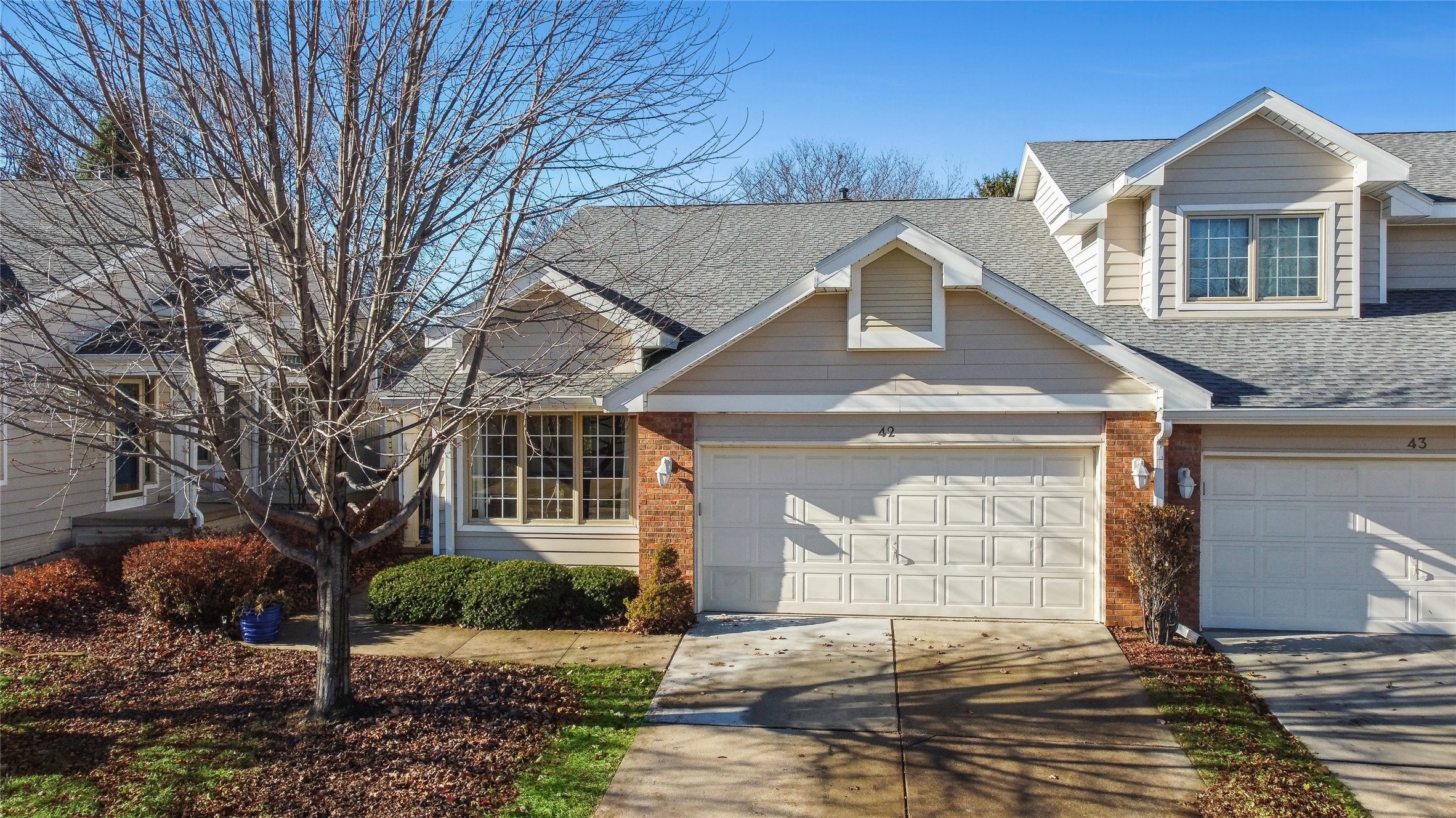 4400 Ep True Parkway 42