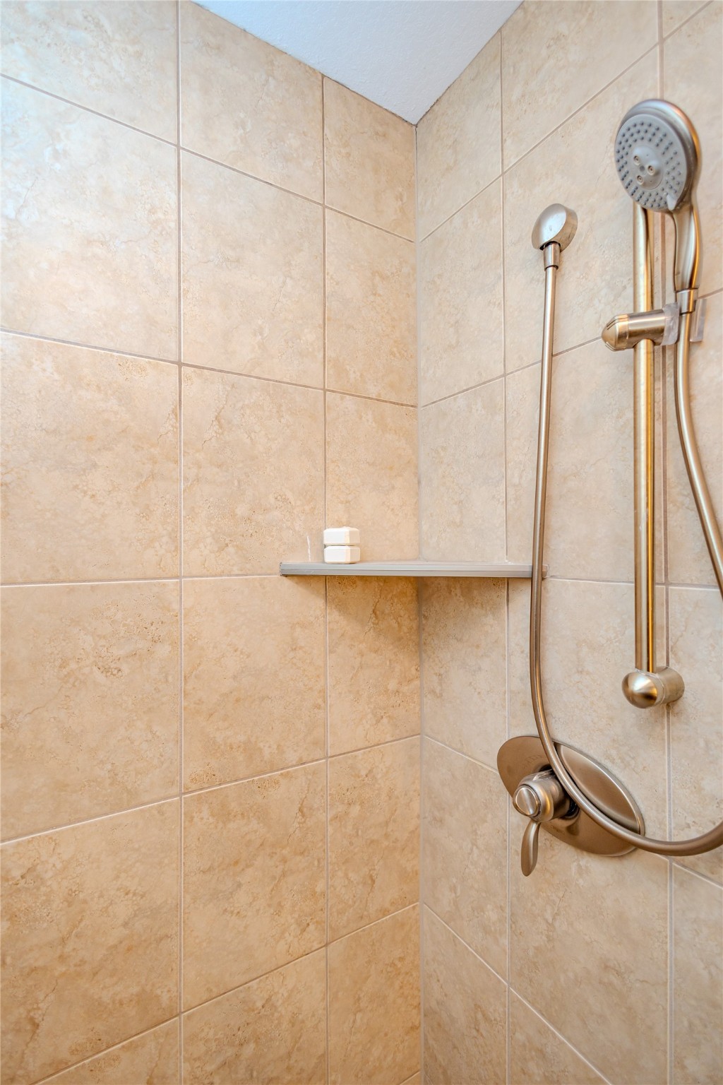 7005 Bellaire Avenue