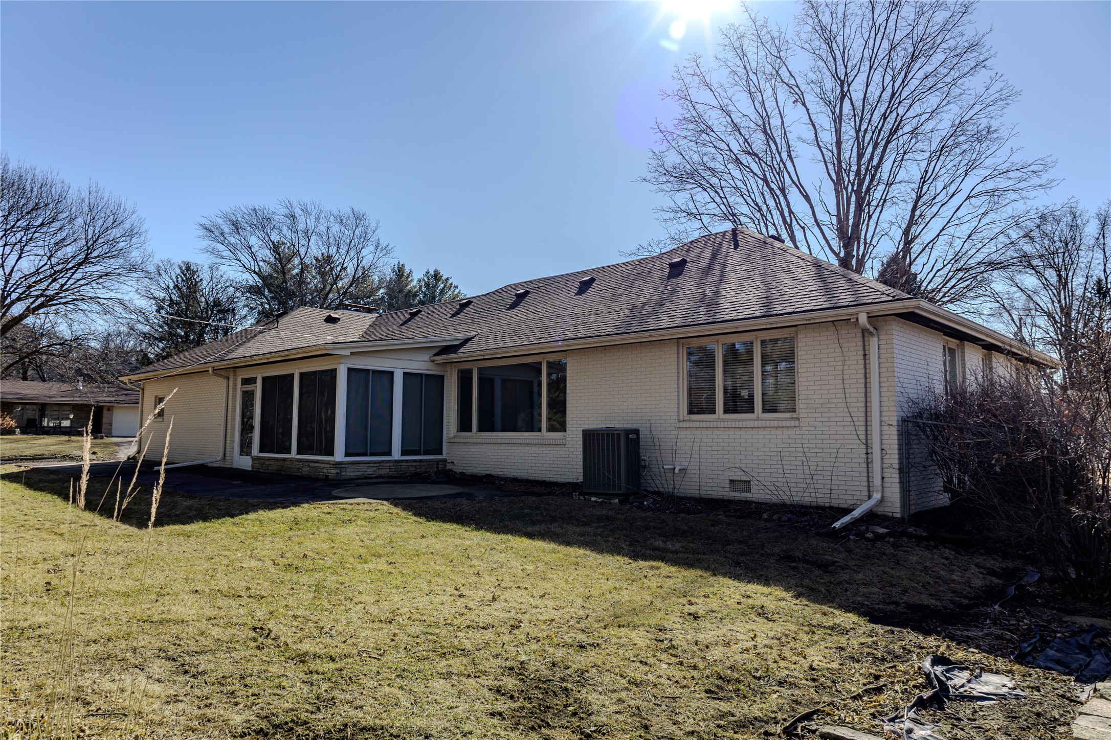 7005 Bellaire Avenue