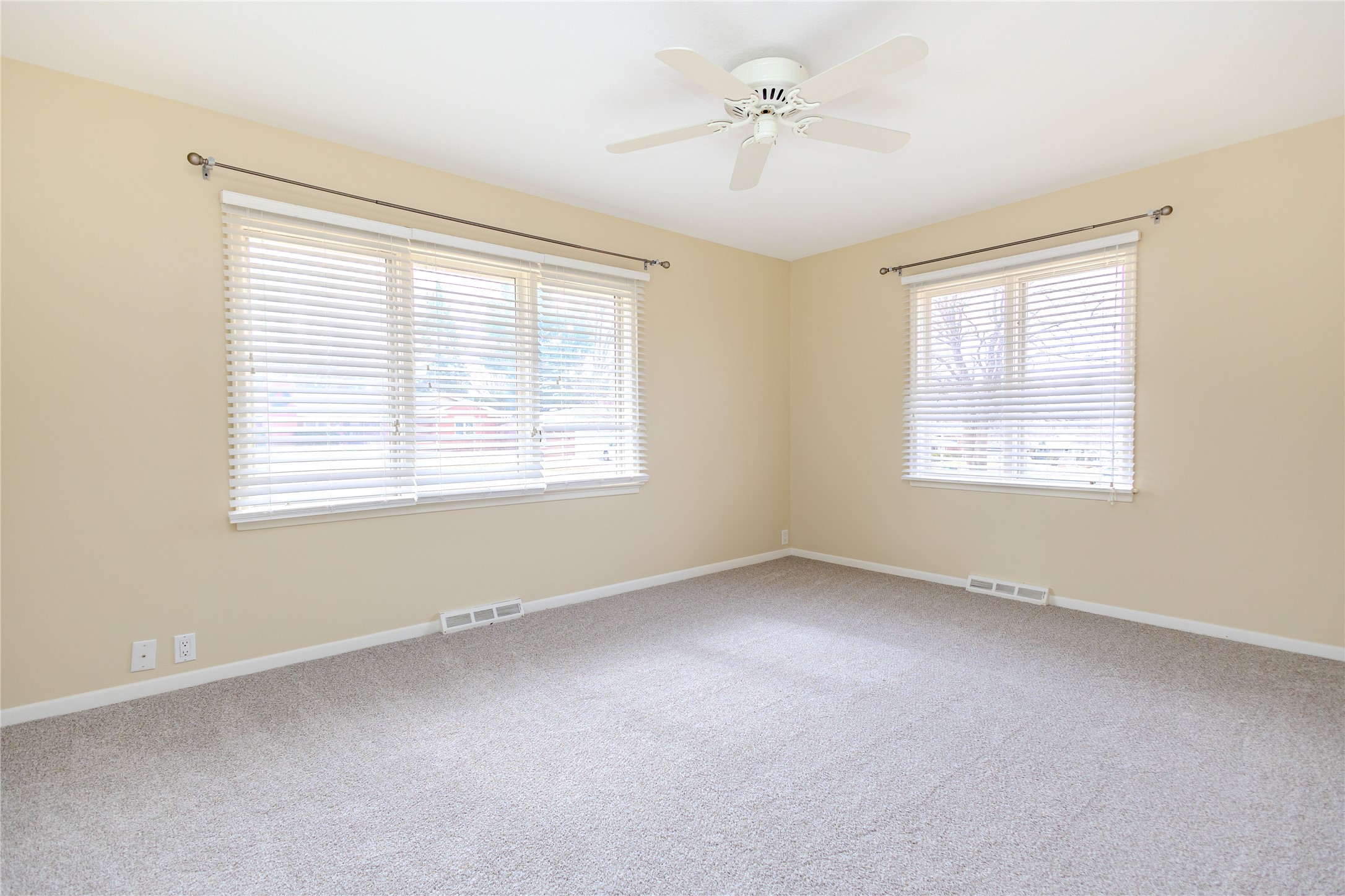 7005 Bellaire Avenue