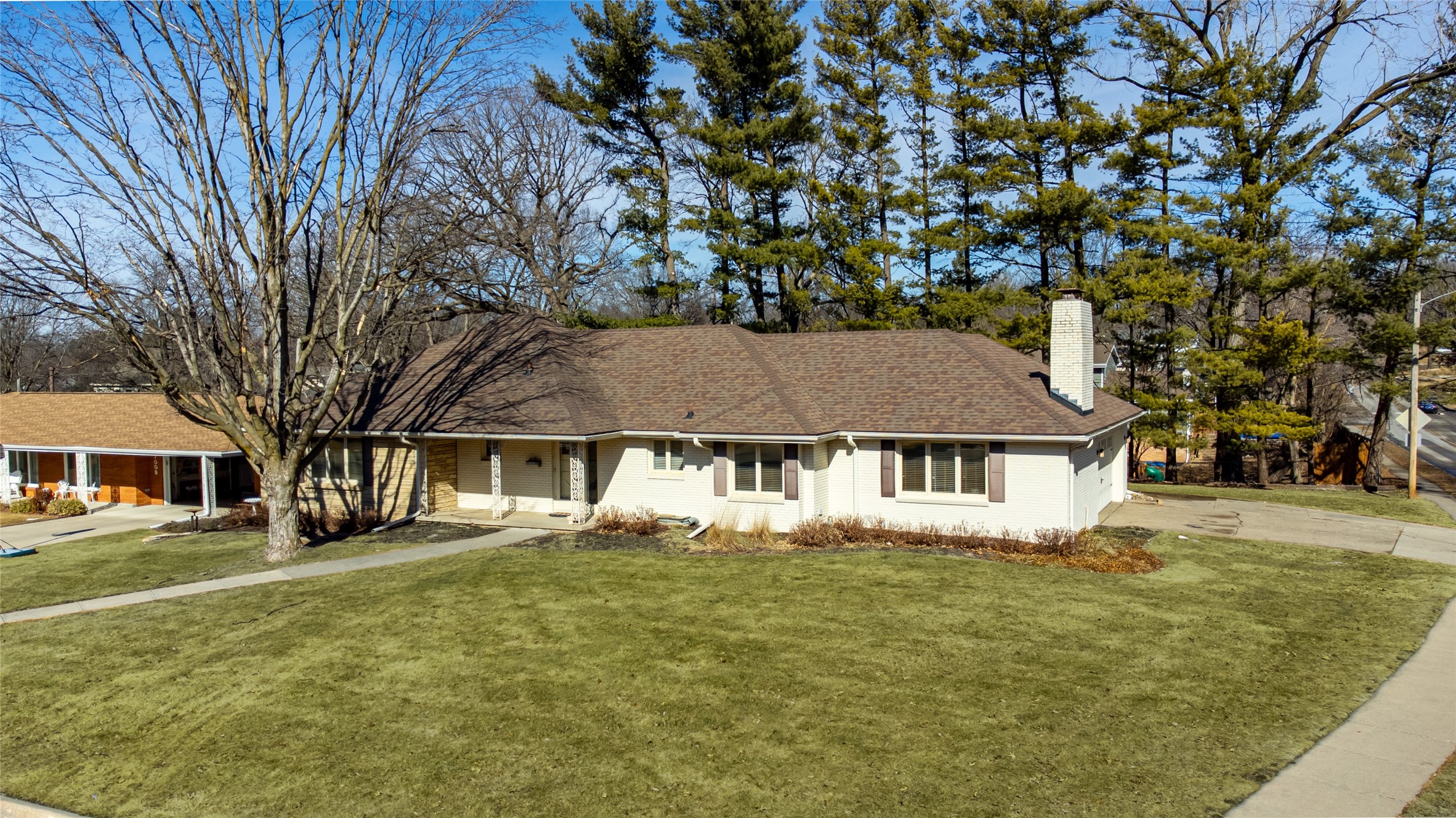 7005 Bellaire Avenue