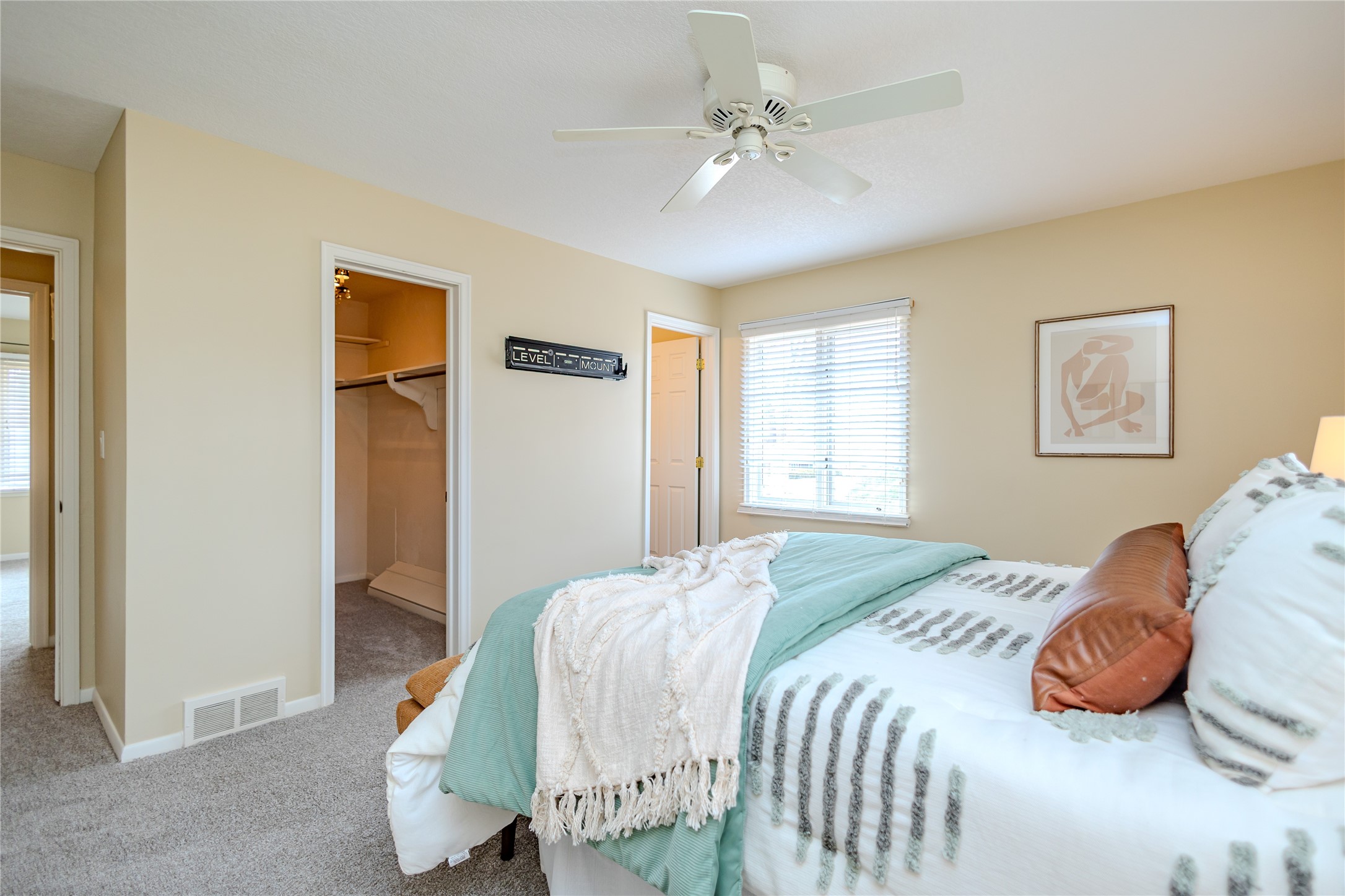 7005 Bellaire Avenue