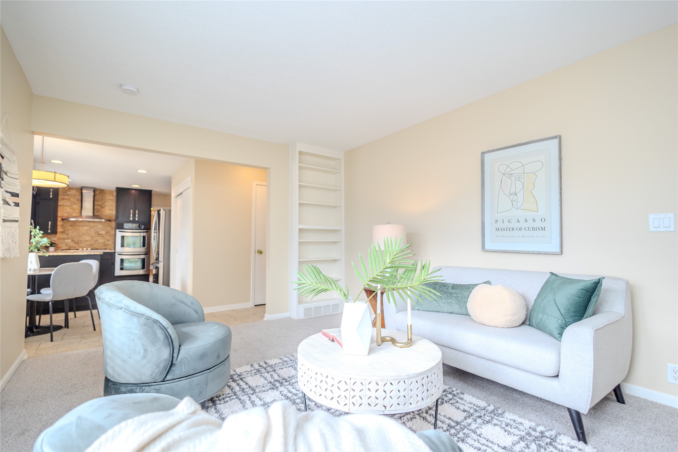 7005 Bellaire Avenue