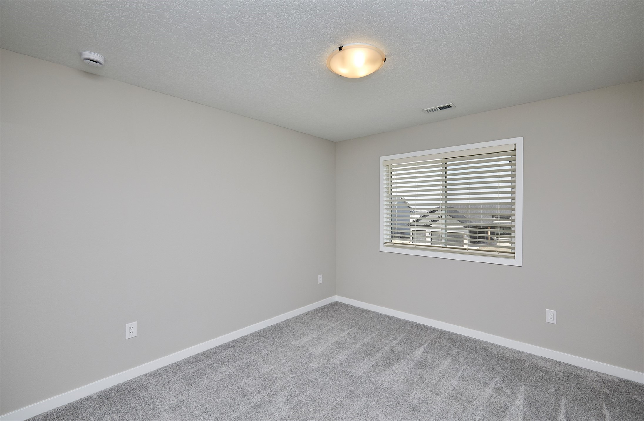 715 NE Deerfield Drive