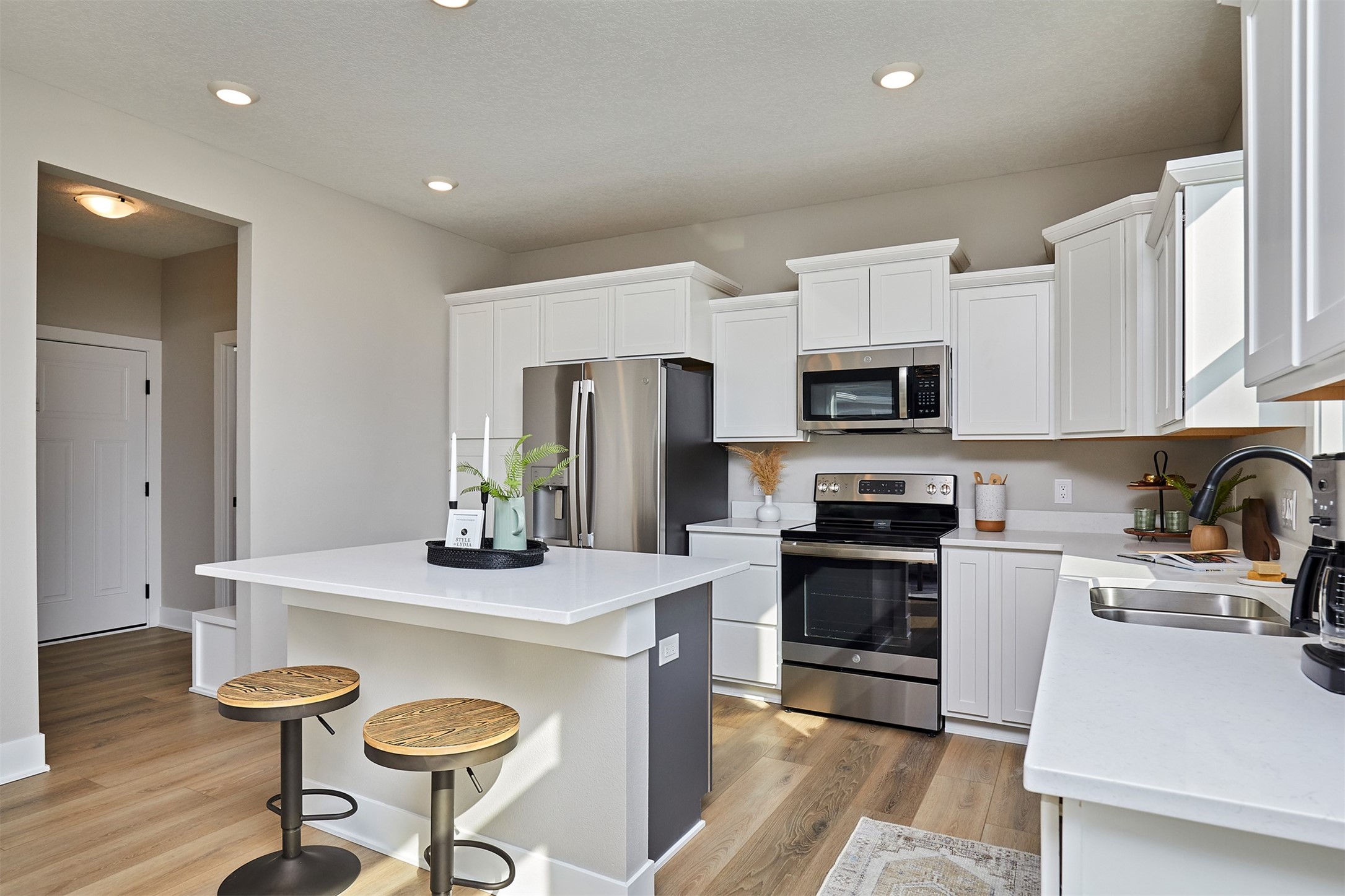 715 NE Deerfield Drive