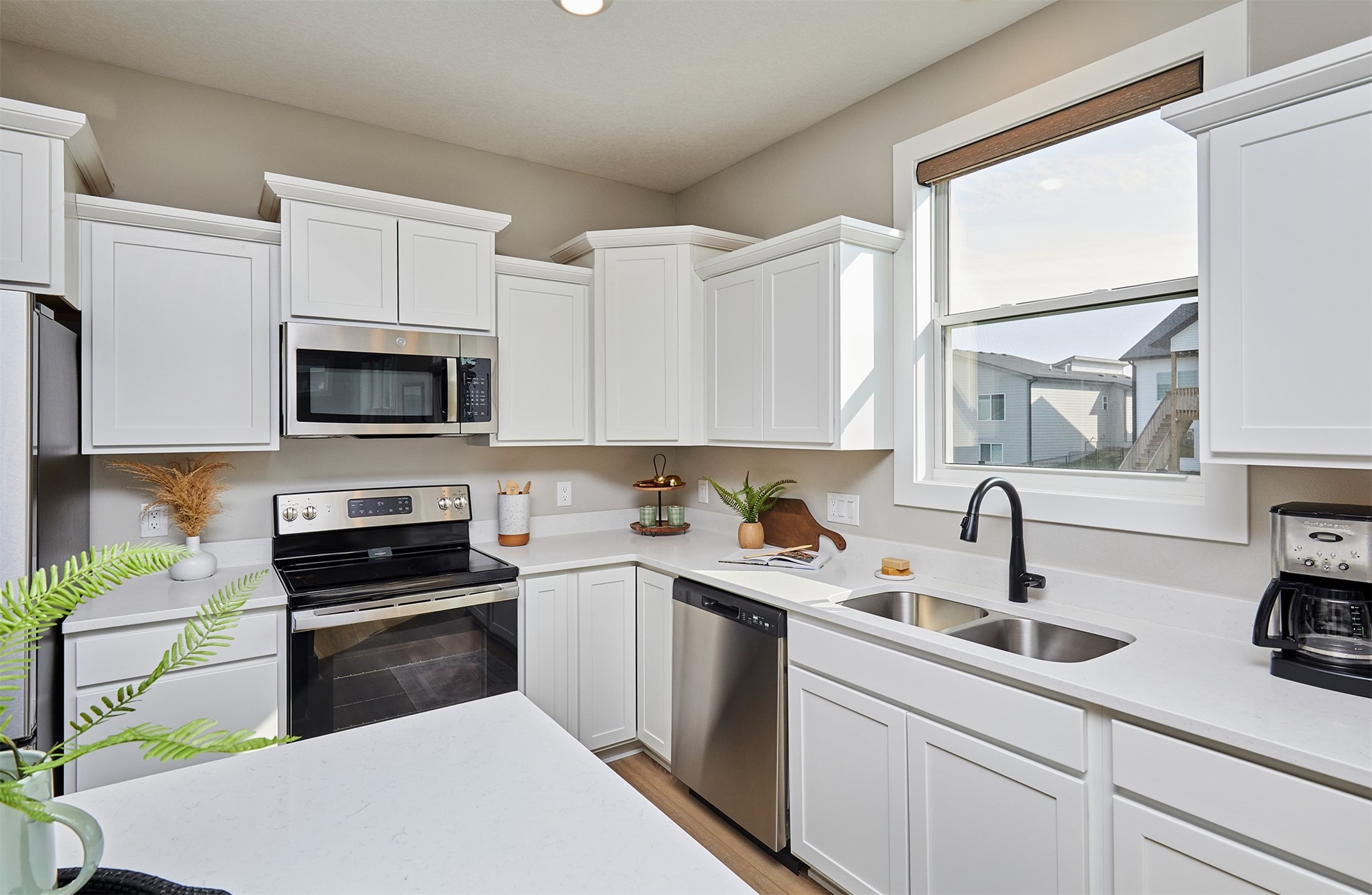 715 NE Deerfield Drive