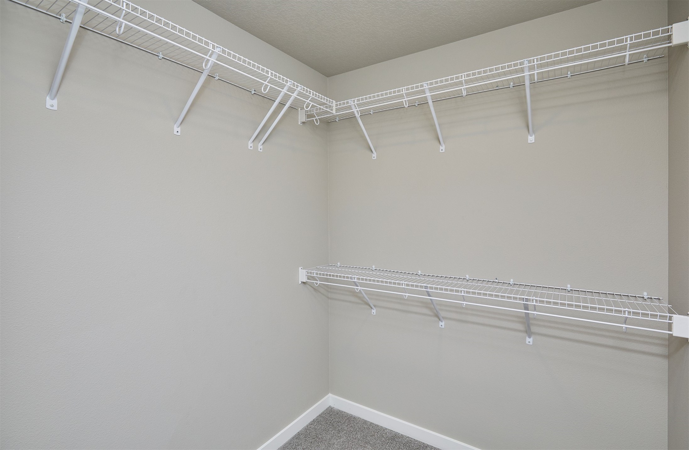 715 NE Deerfield Drive