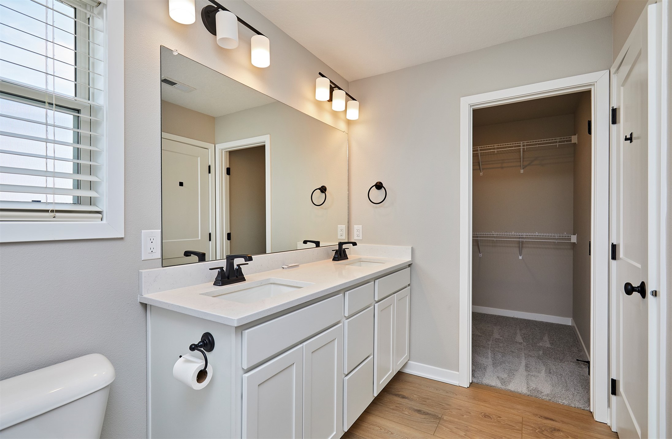 715 NE Deerfield Drive