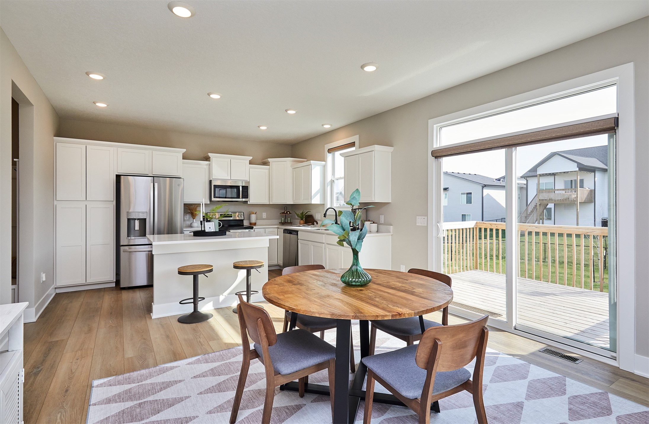 715 NE Deerfield Drive