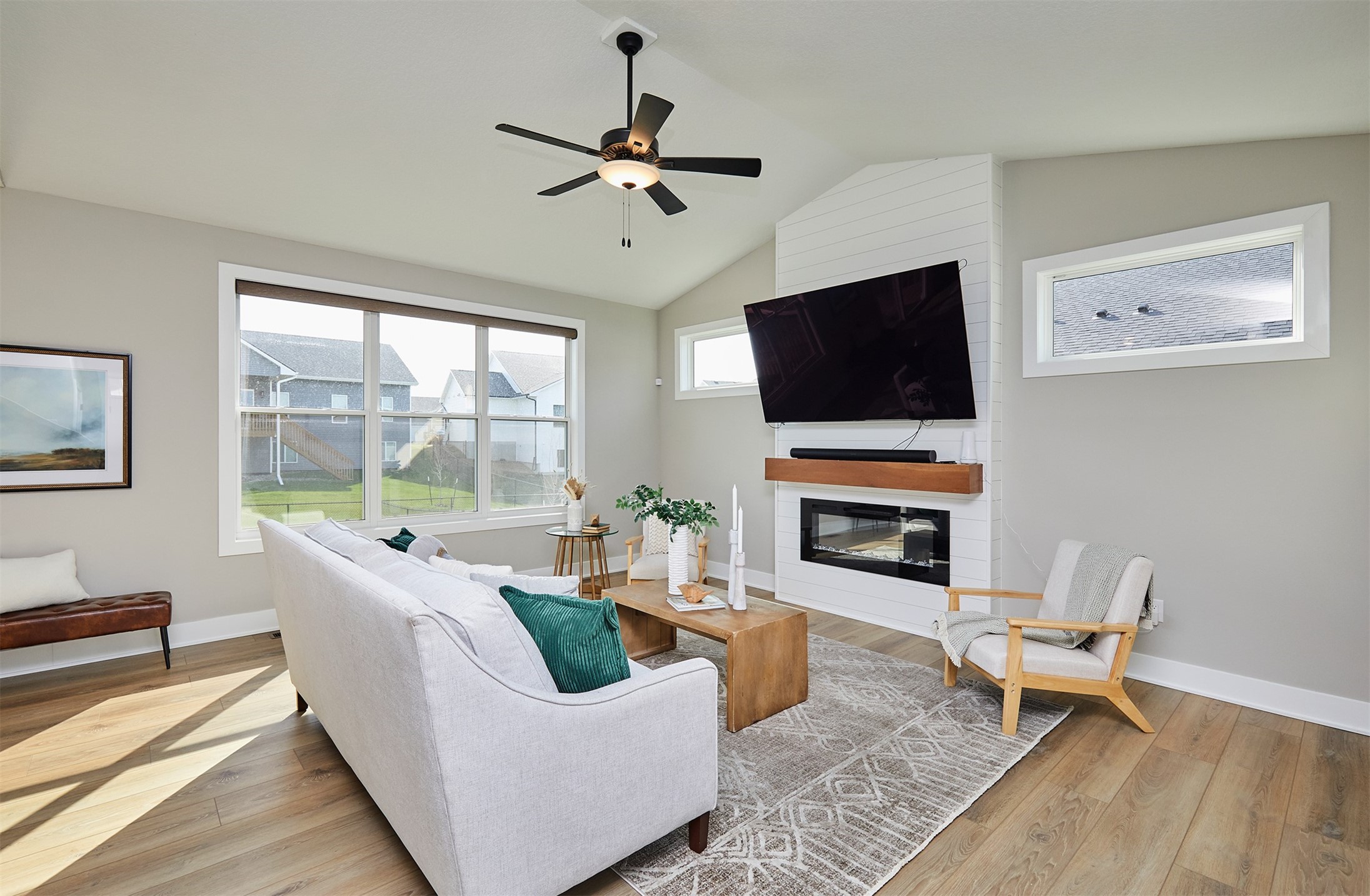 715 NE Deerfield Drive