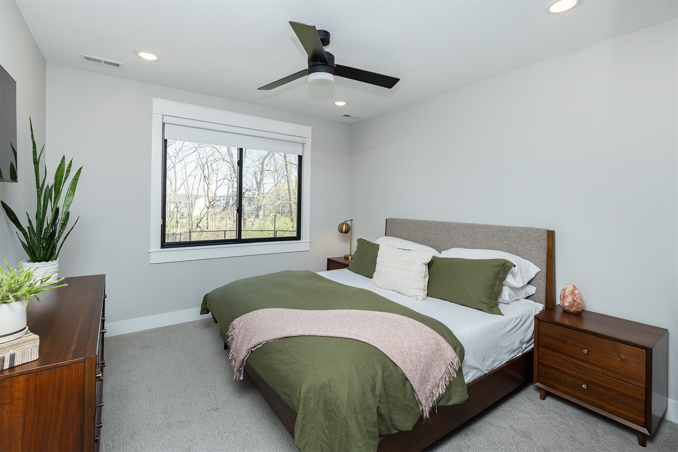 2525 Belmont Boulevard