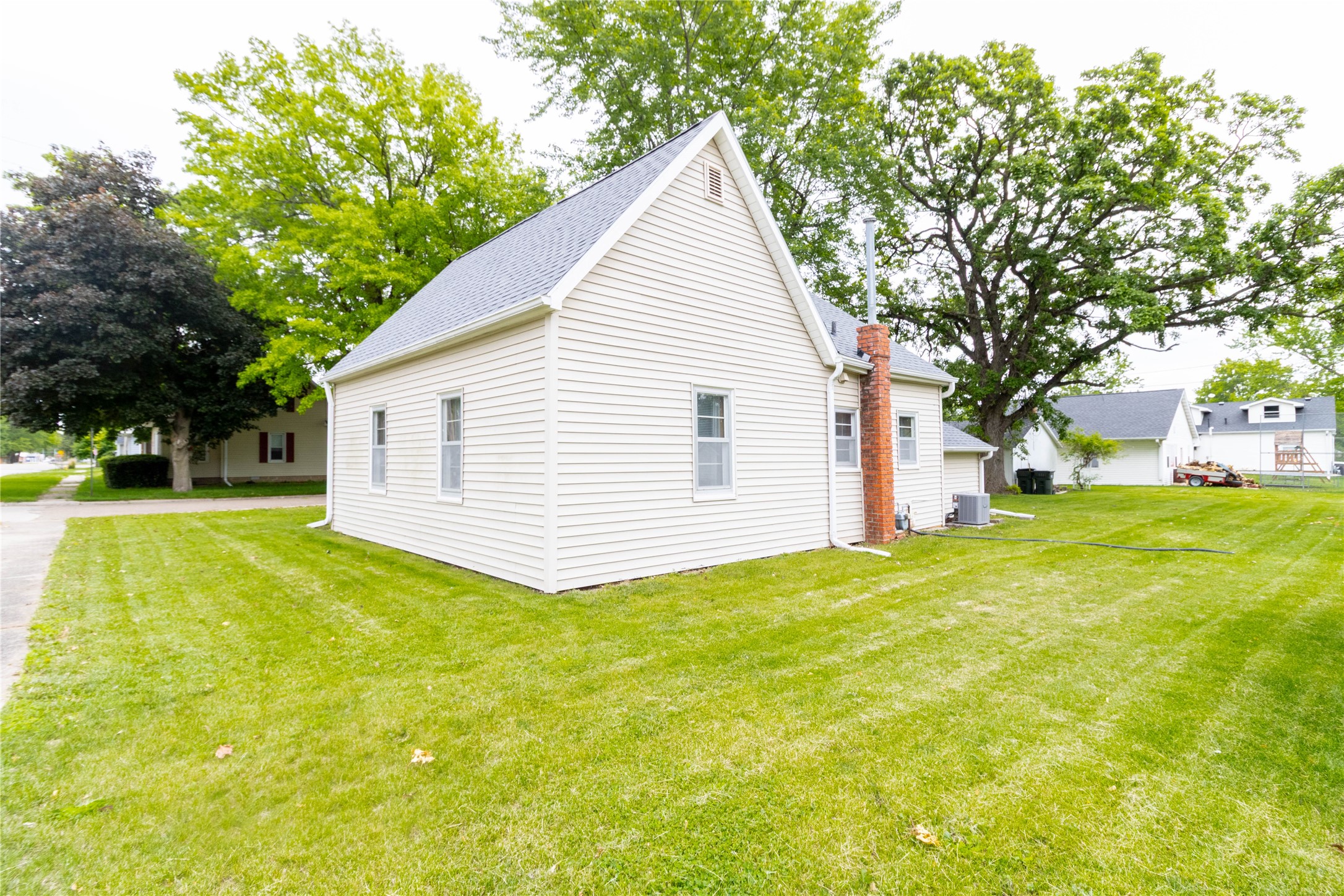 112 N Buchanan Street