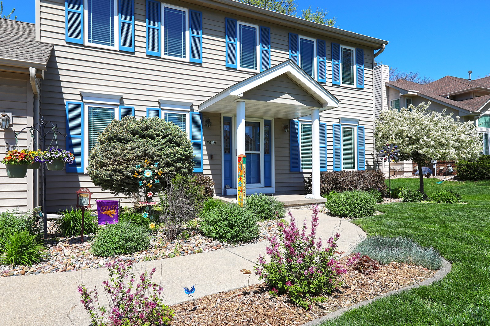 5909 Brookview Drive