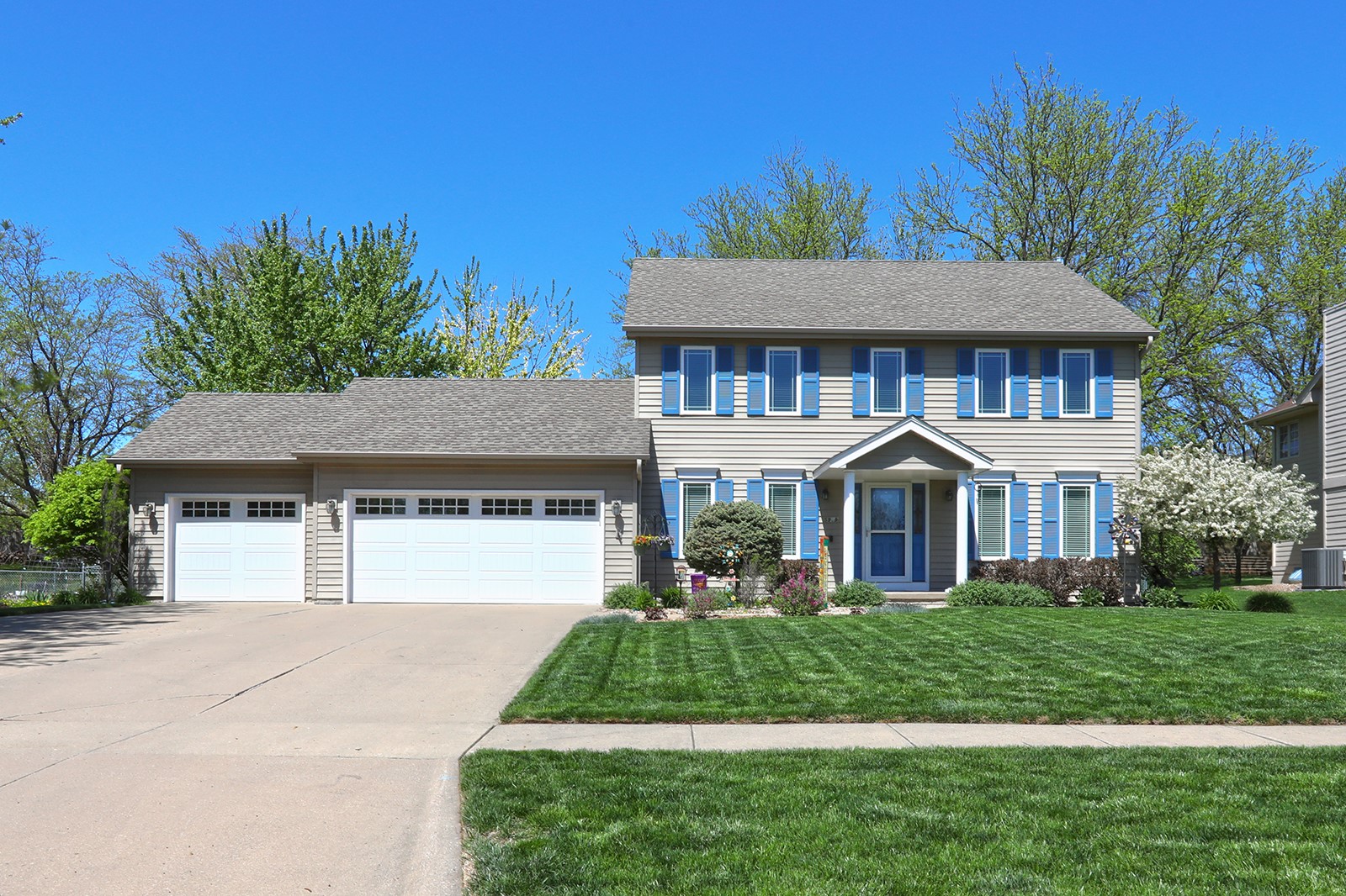 5909 Brookview Drive