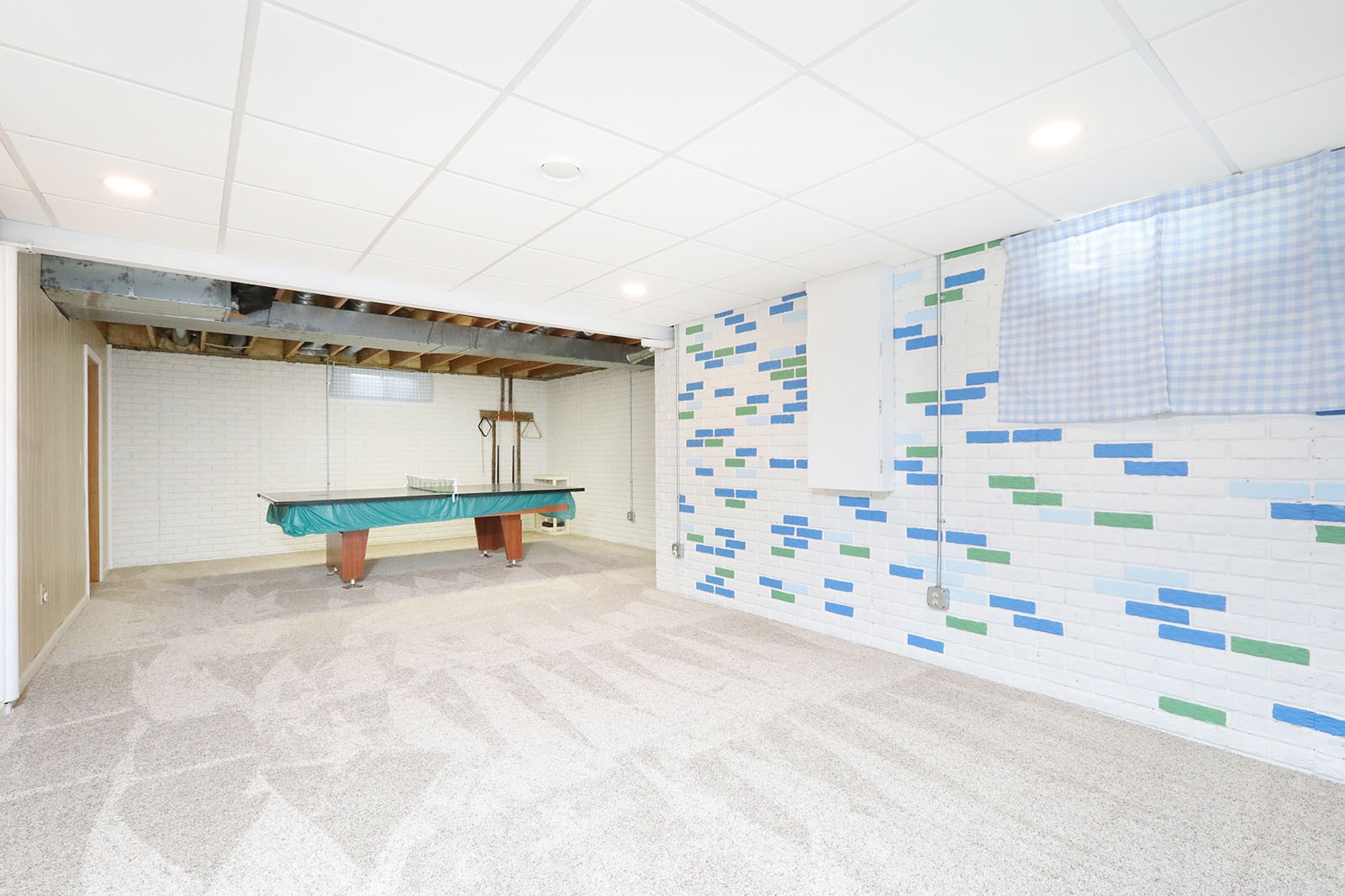 5909 Brookview Drive