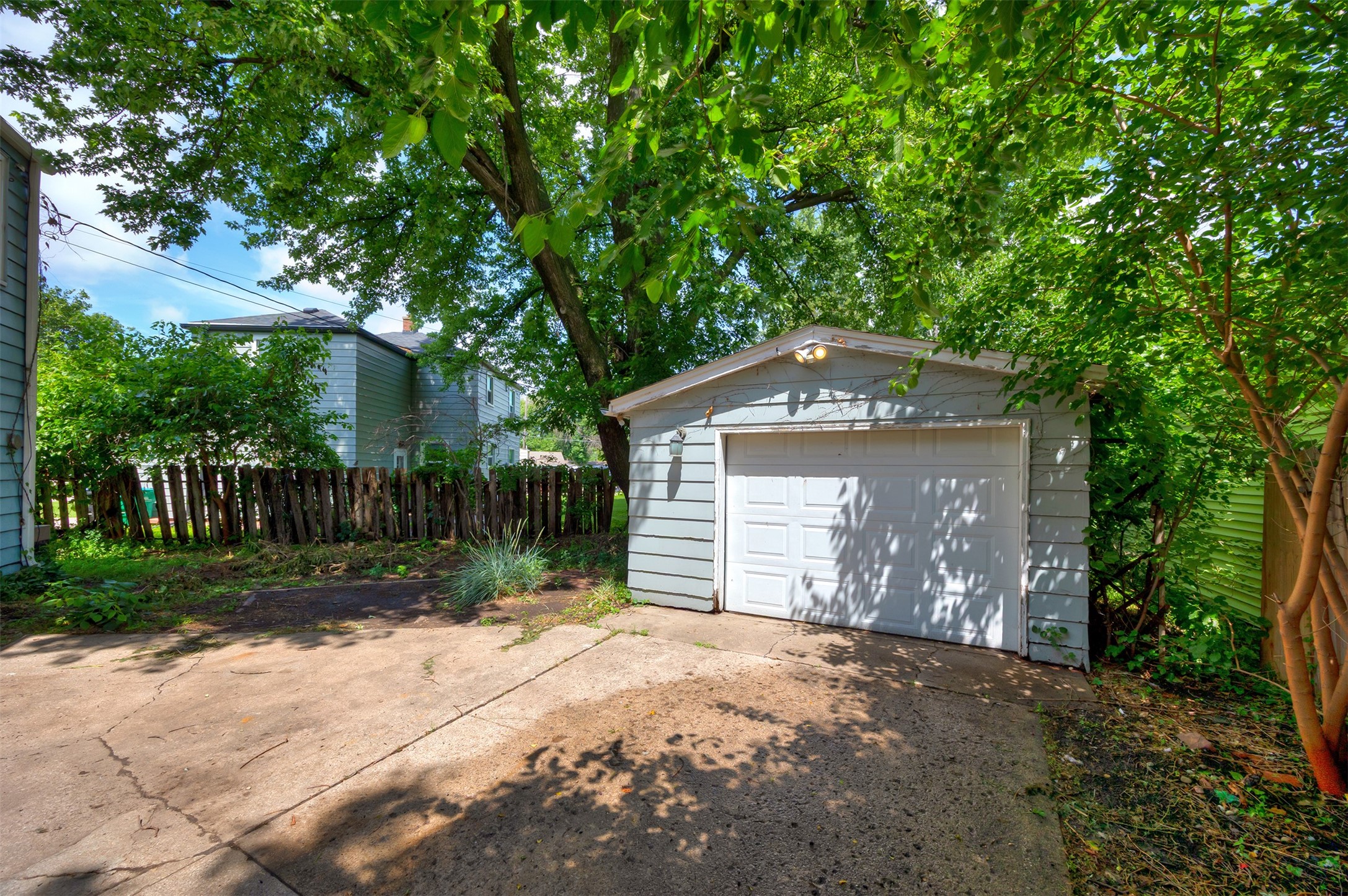 1010 SW Kenworthy Drive