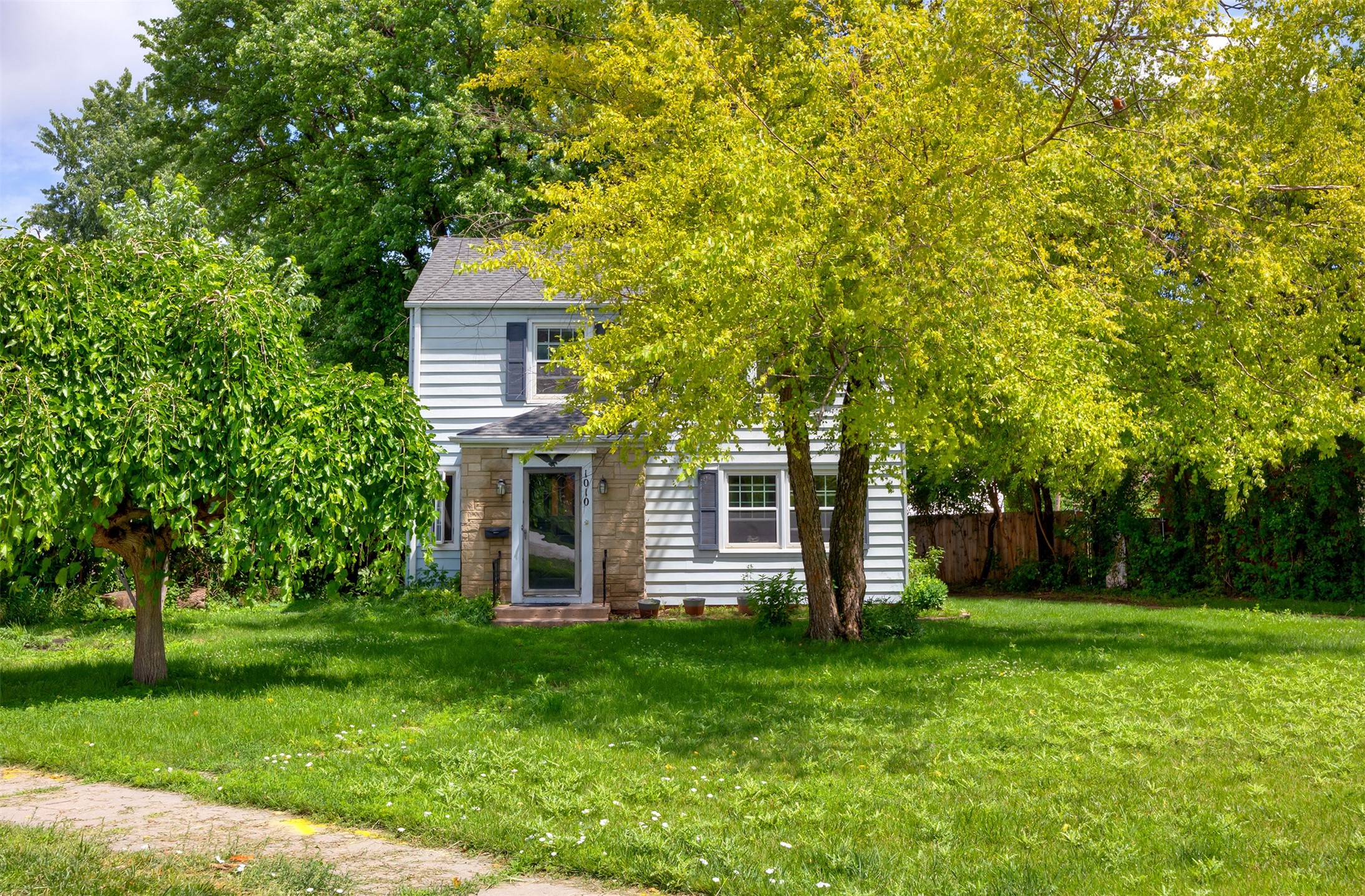 1010 SW Kenworthy Drive