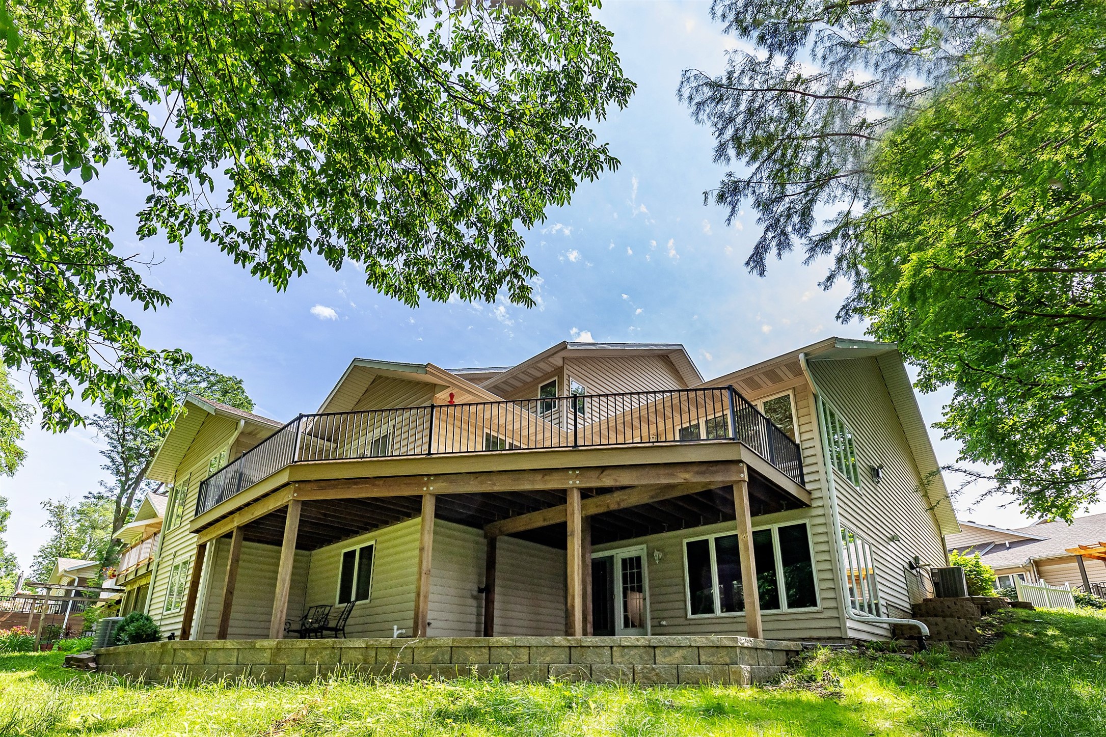 1560 Castlegar Court