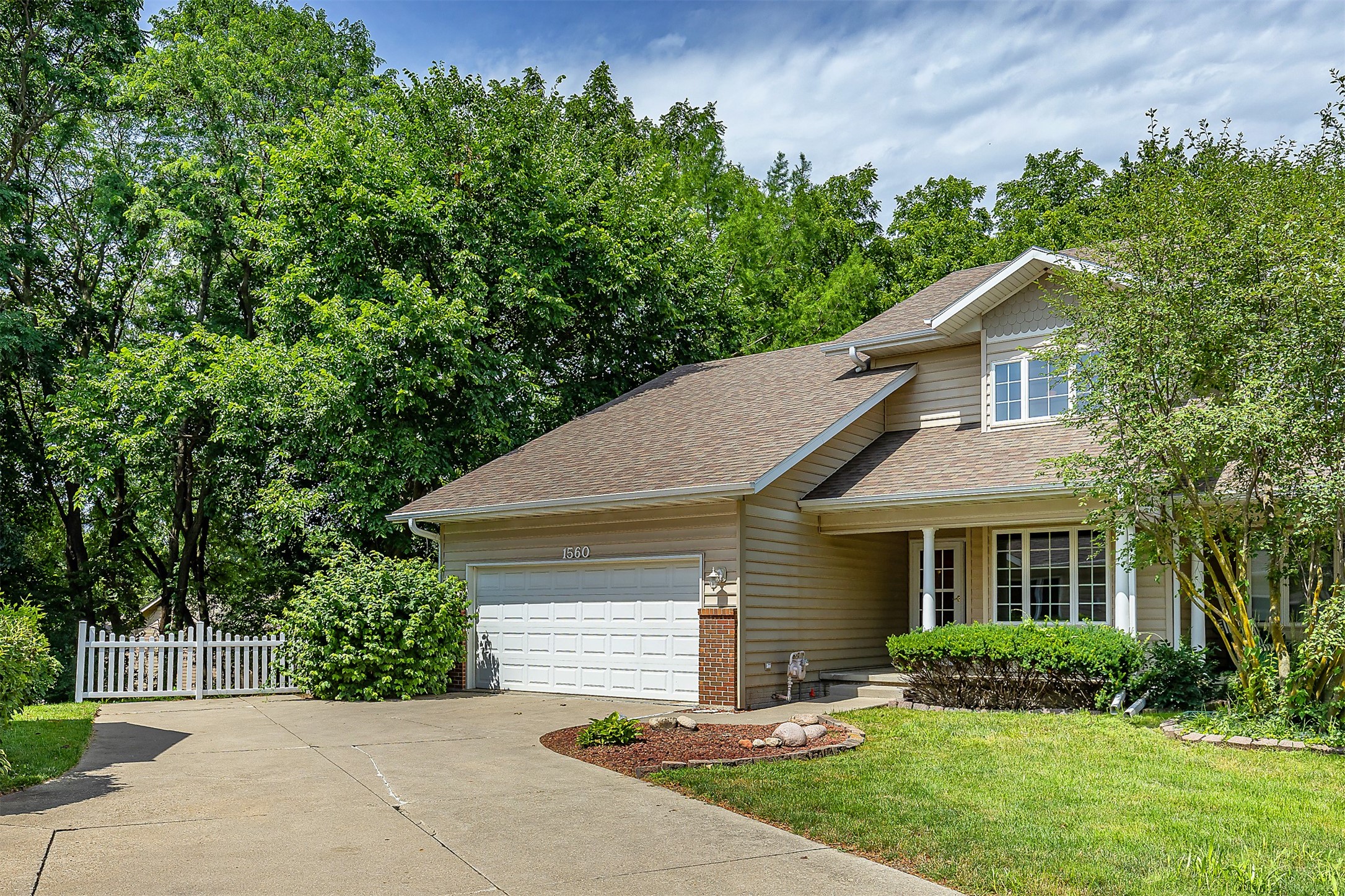 1560 Castlegar Court