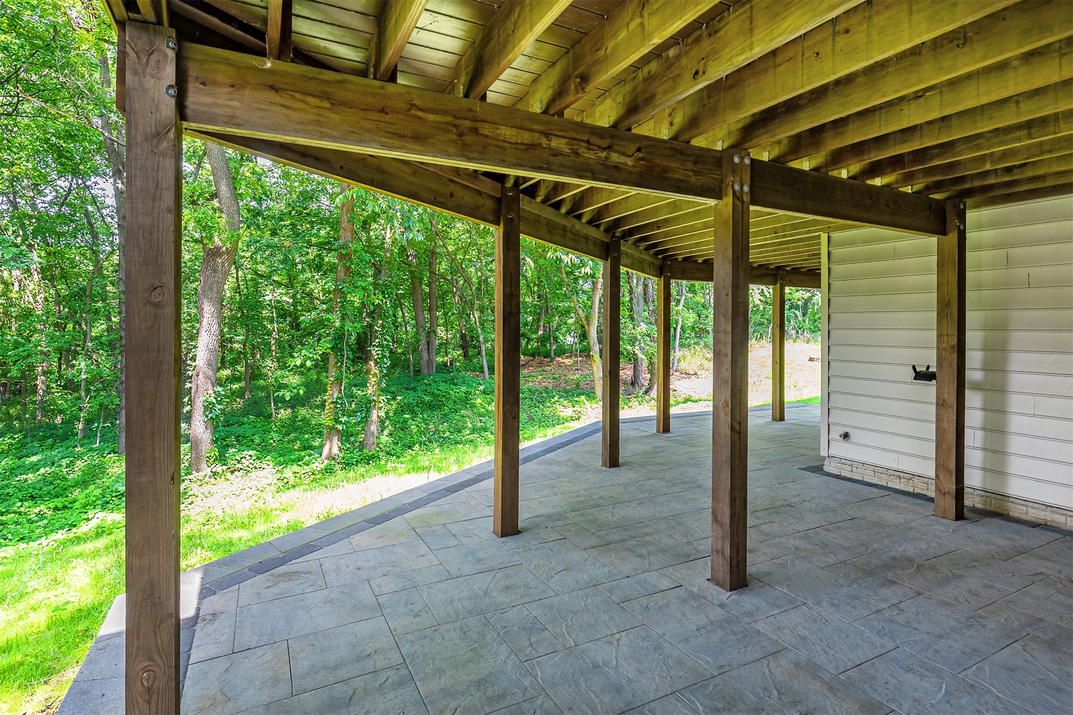 1560 Castlegar Court