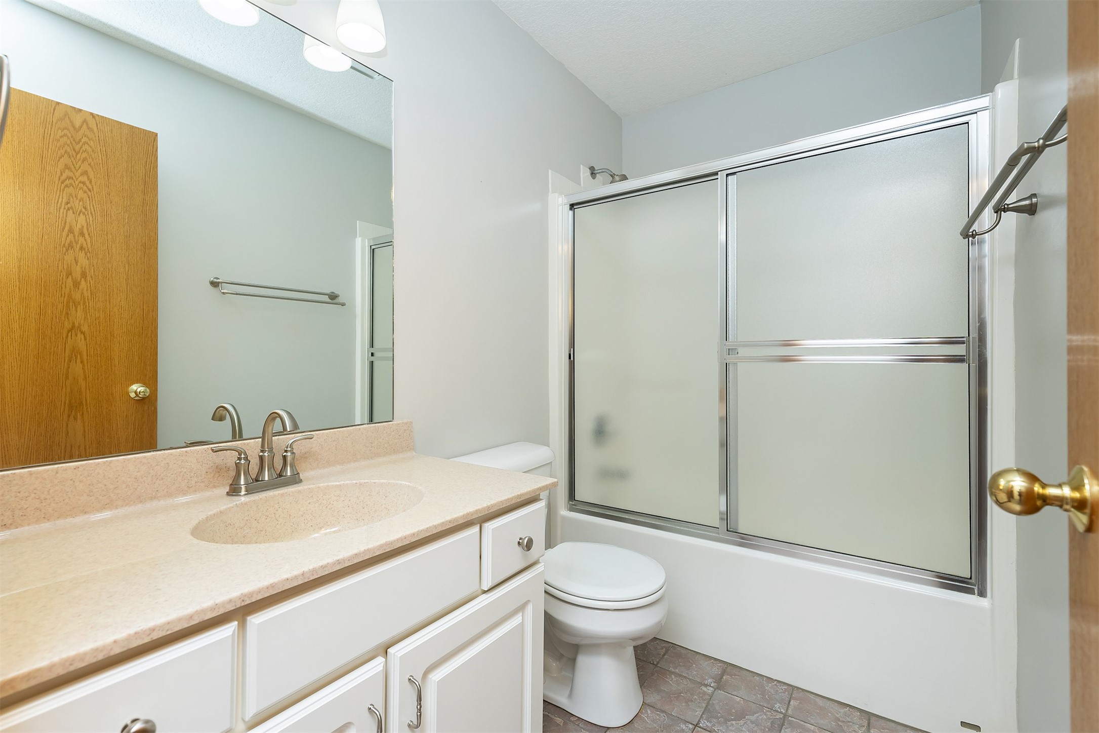 1560 Castlegar Court