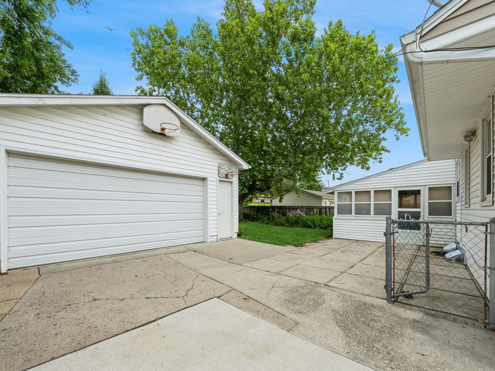 2117 Prospect Avenue