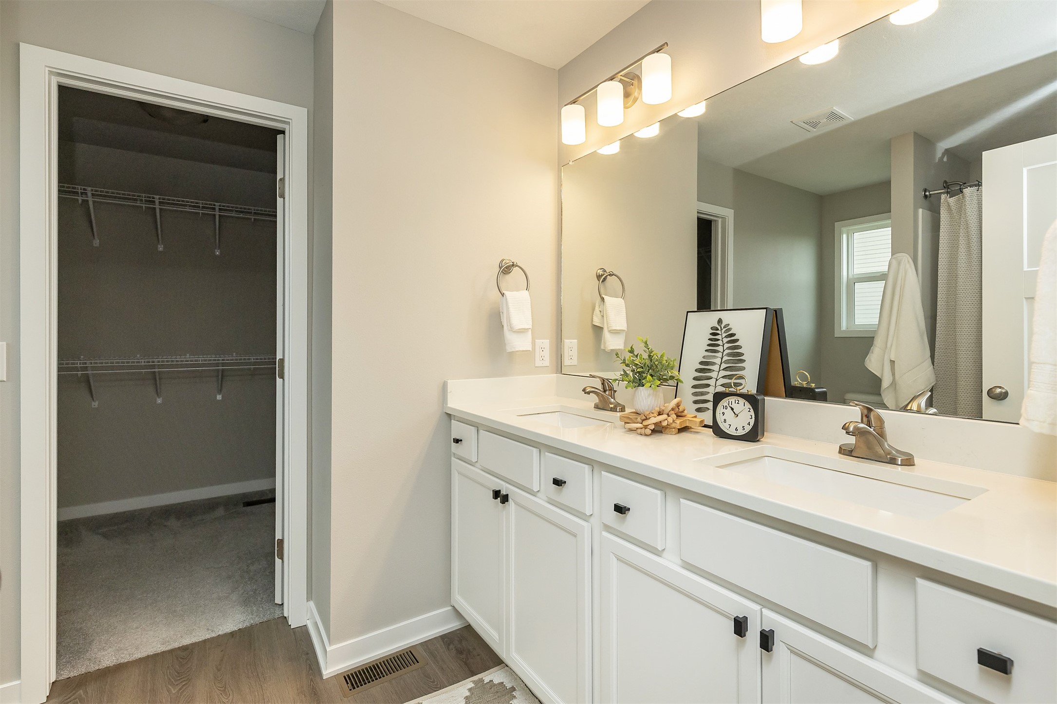 2815 SE Bluestem Drive