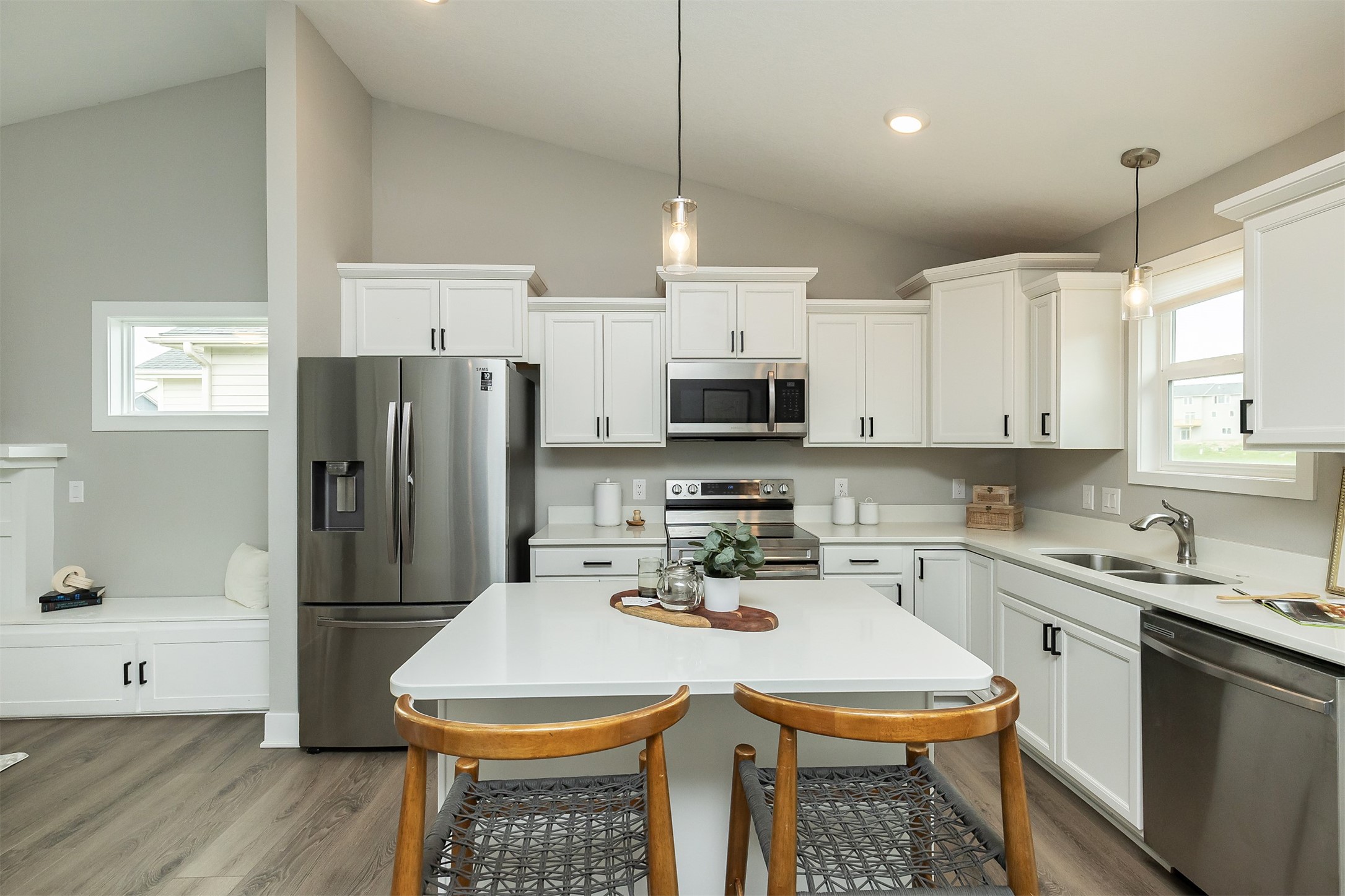 2815 SE Bluestem Drive