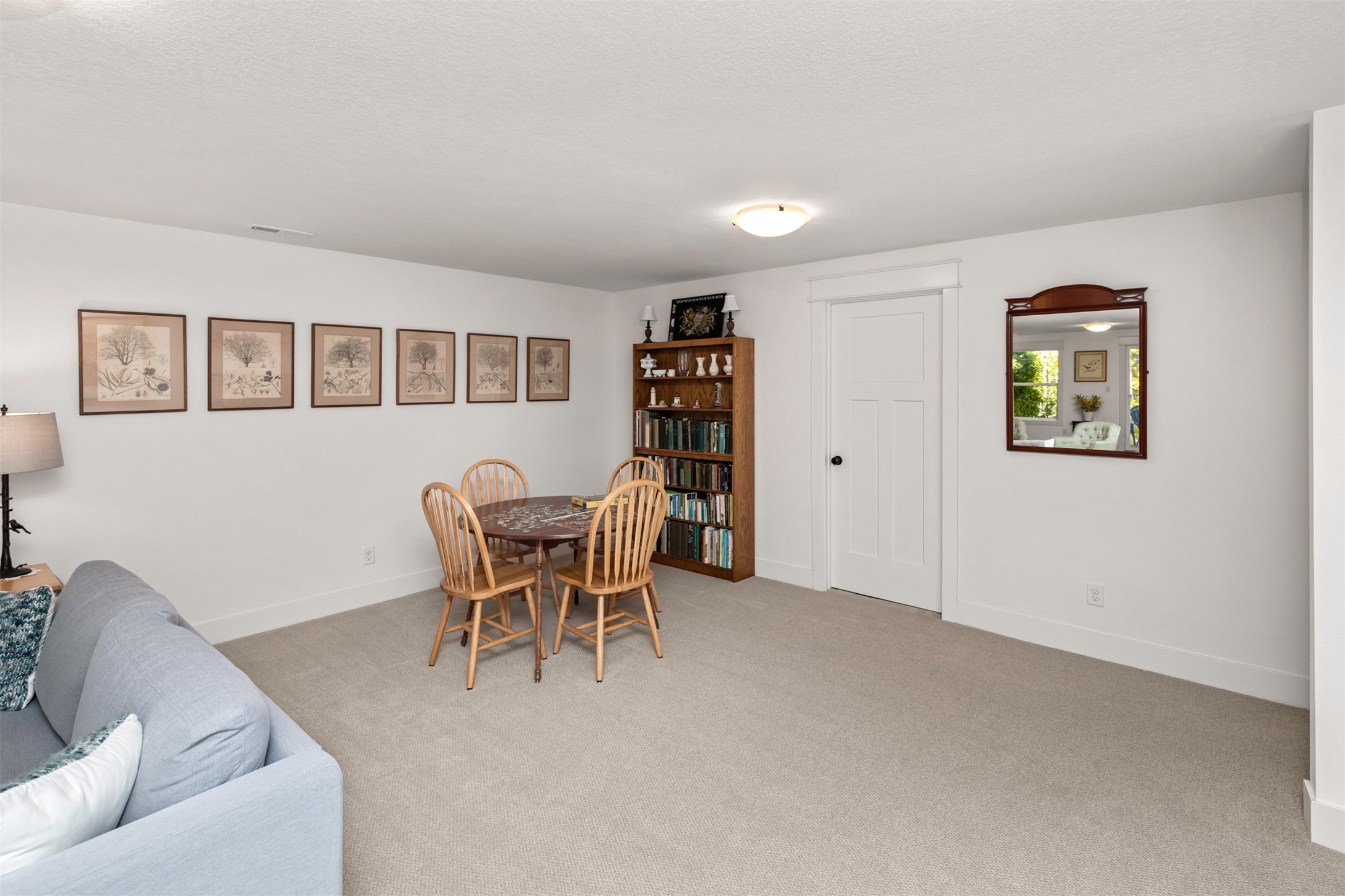 14405 Holcomb Avenue