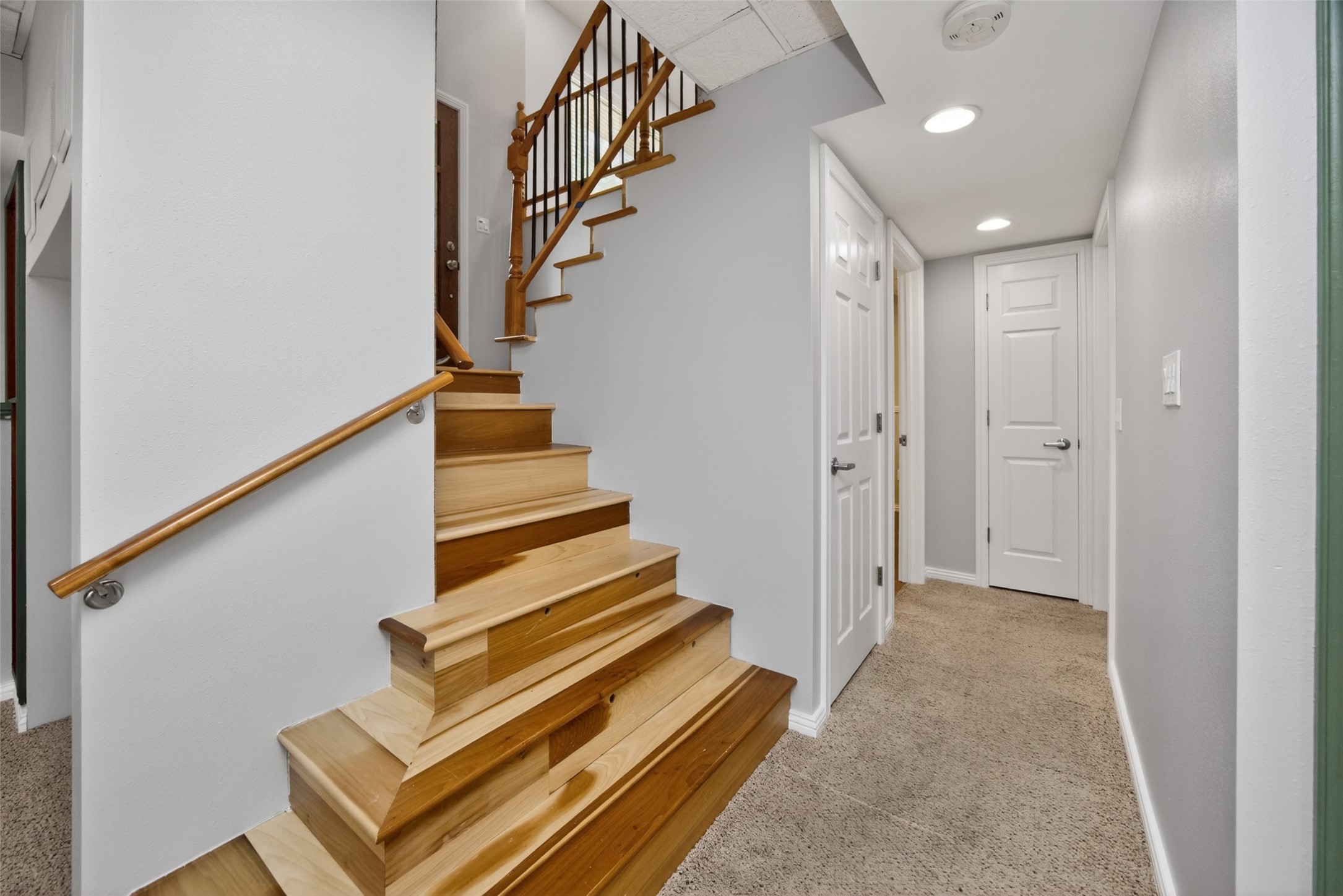9505 Dennis Drive