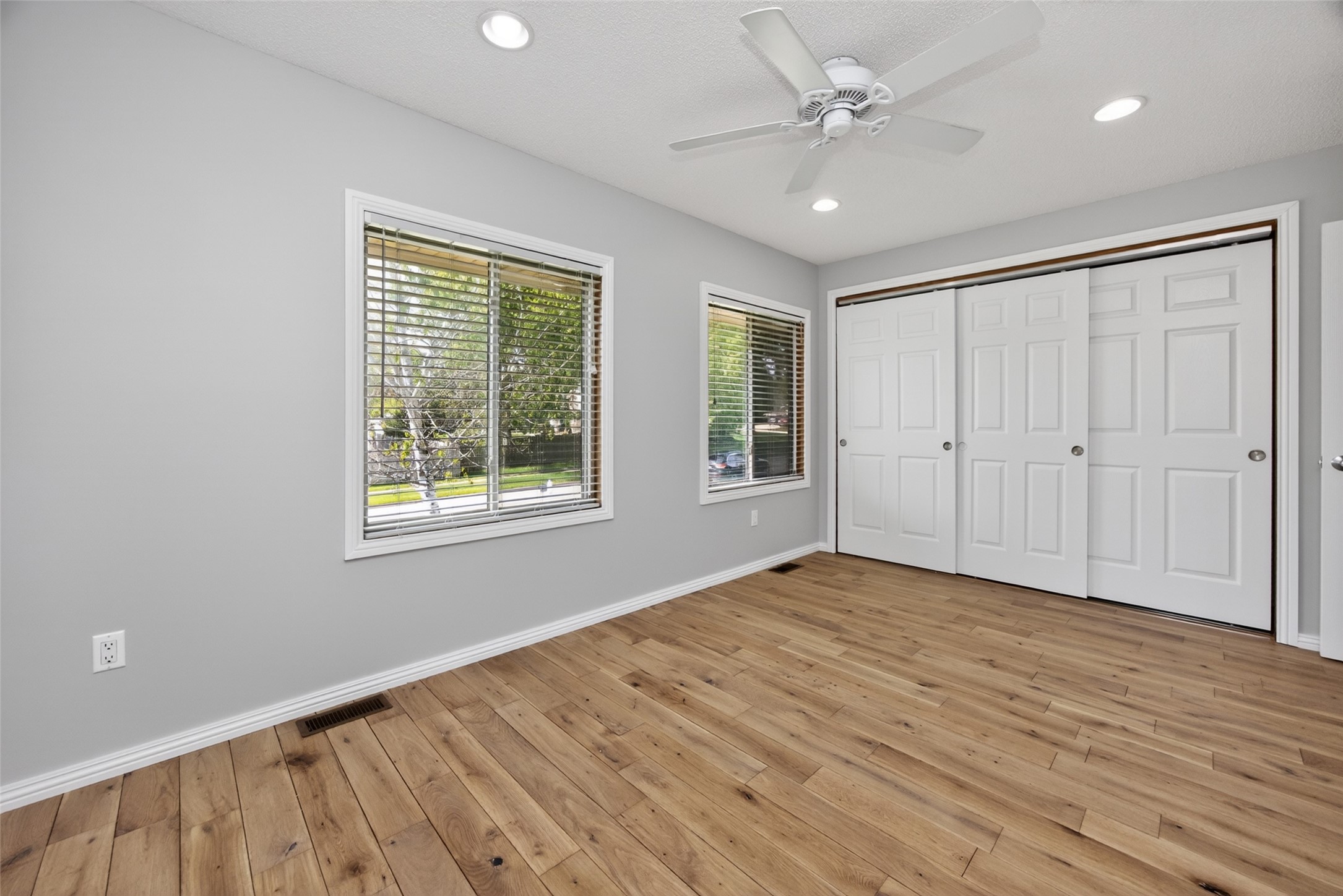 9505 Dennis Drive