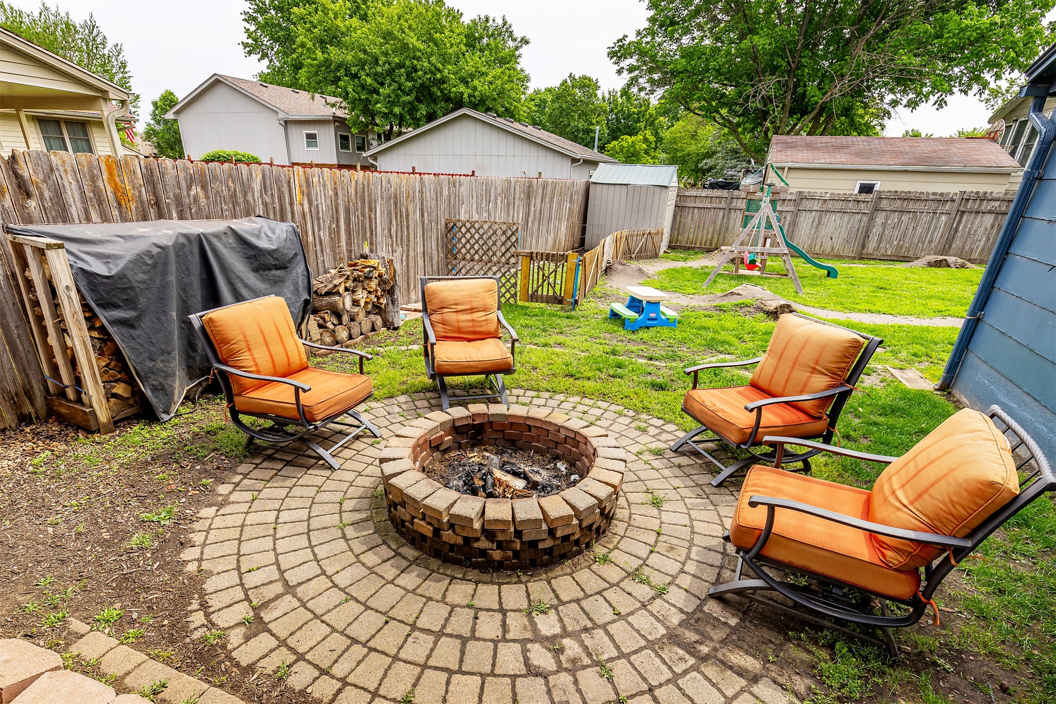 406 NE 8th Street