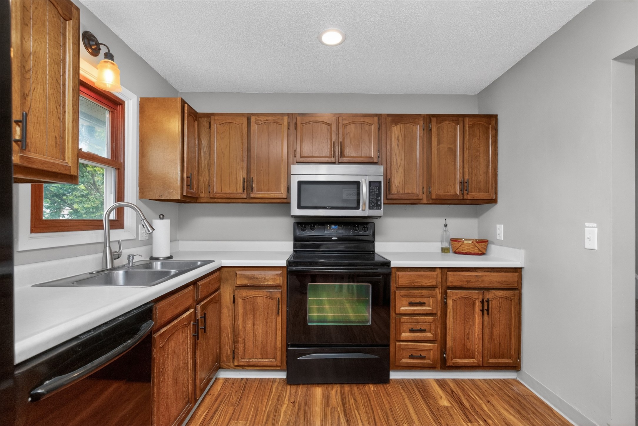 406 NE 8th Street