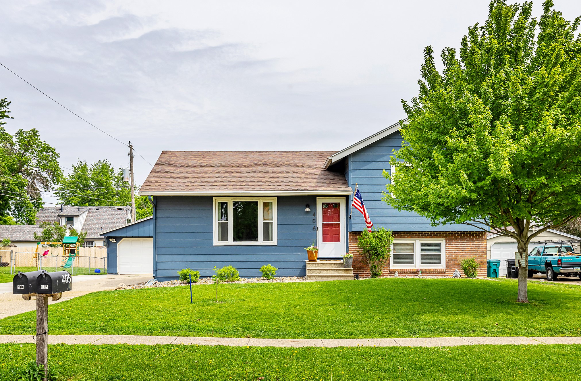 406 NE 8th Street