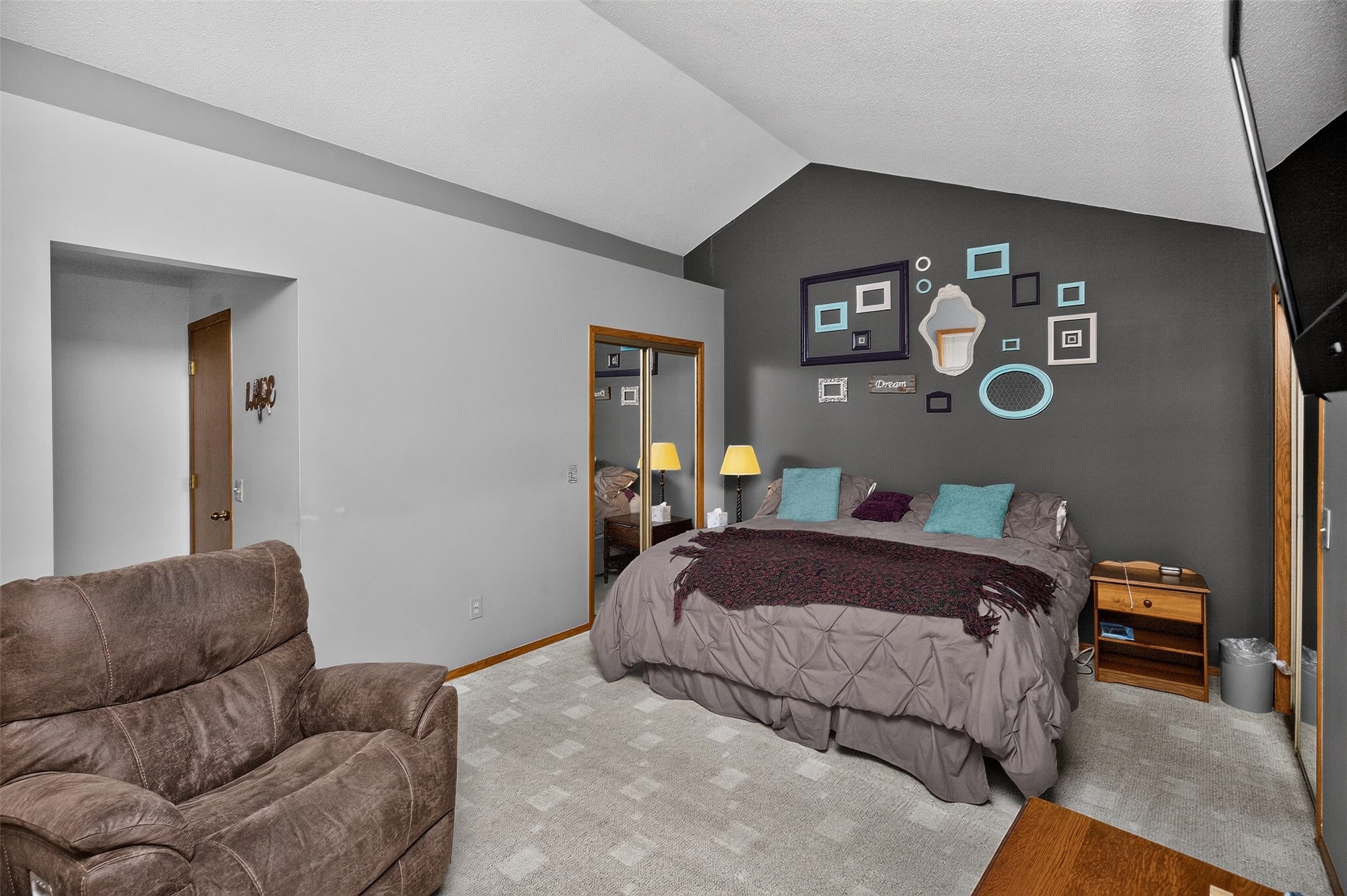 7052 Oak Brook Drive