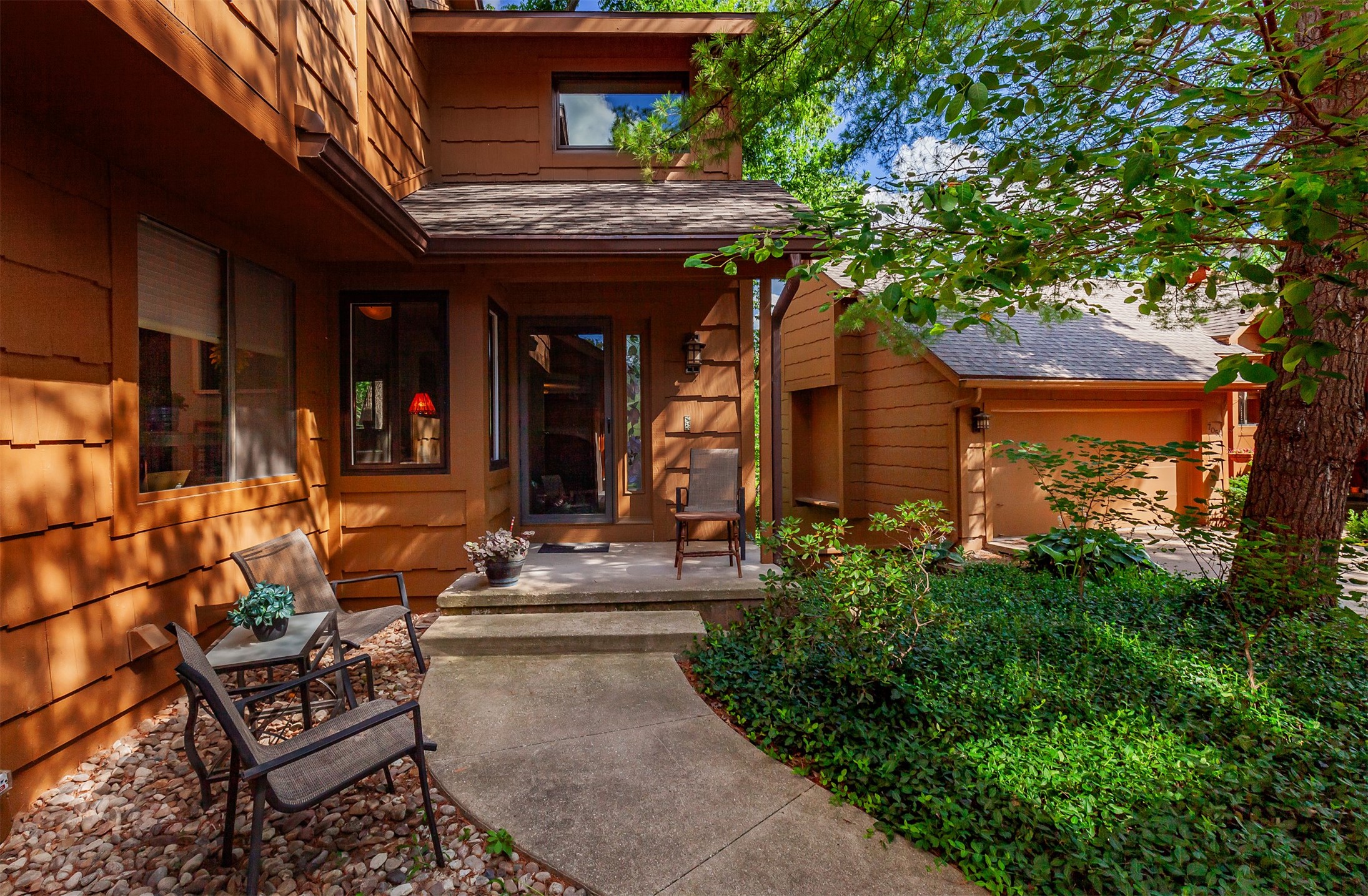 7052 Oak Brook Drive