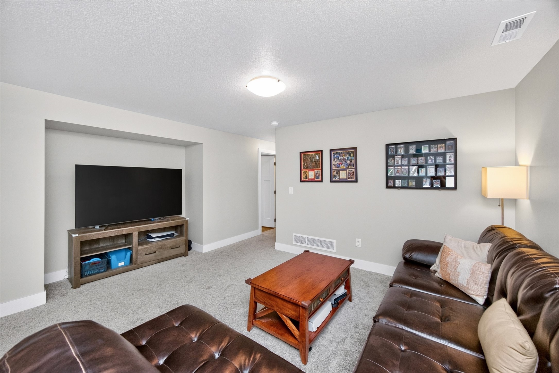609 NE Hunter Drive